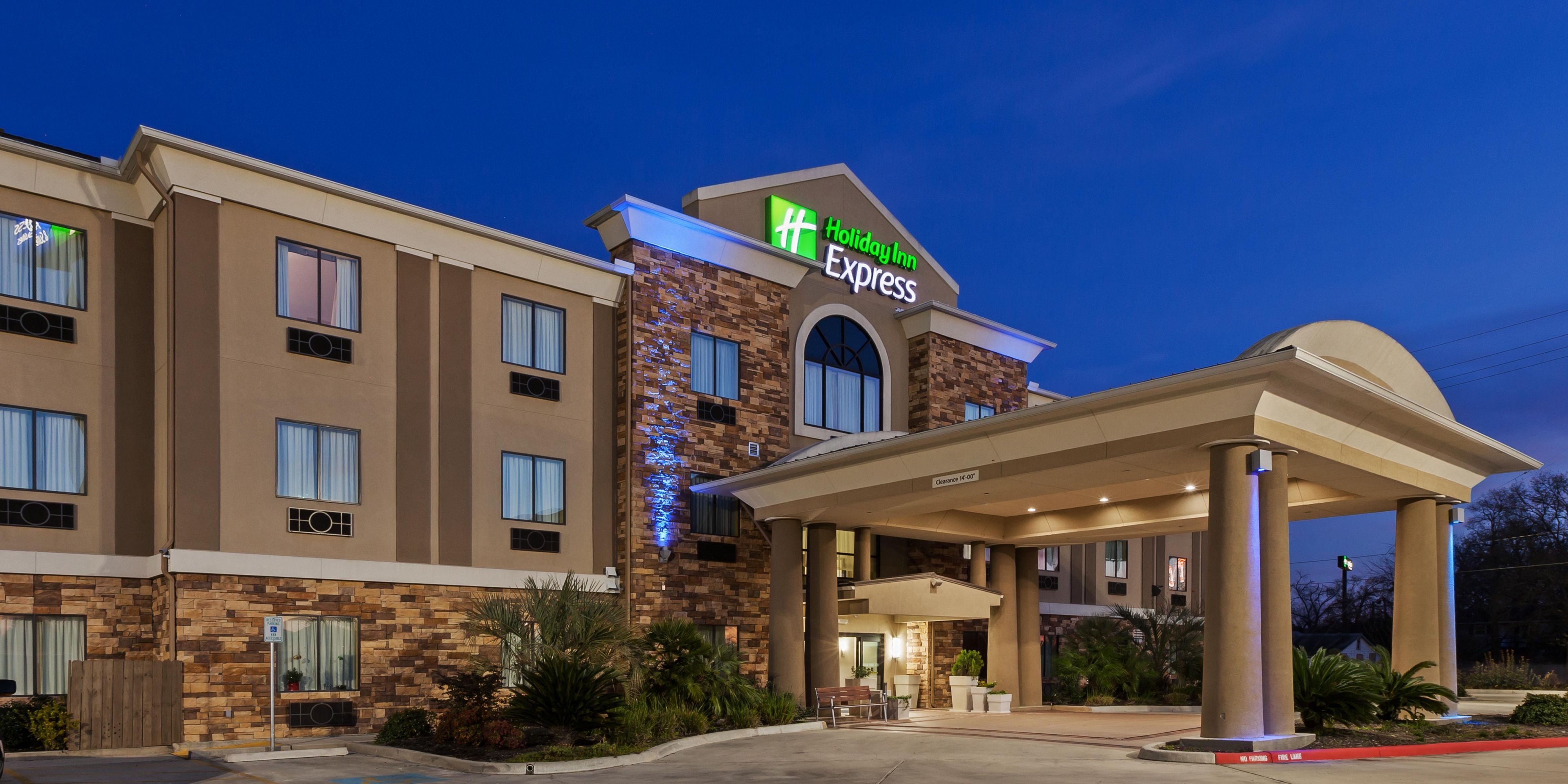 Affordable Hotels In Cleveland Tx Holiday Inn Express Suites