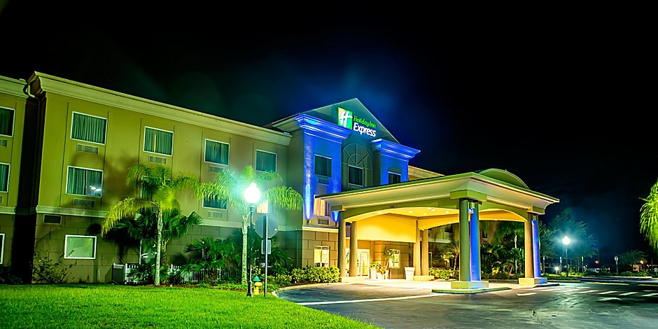 Holiday Inn Express Suites Cocoa Hotel By Ihg