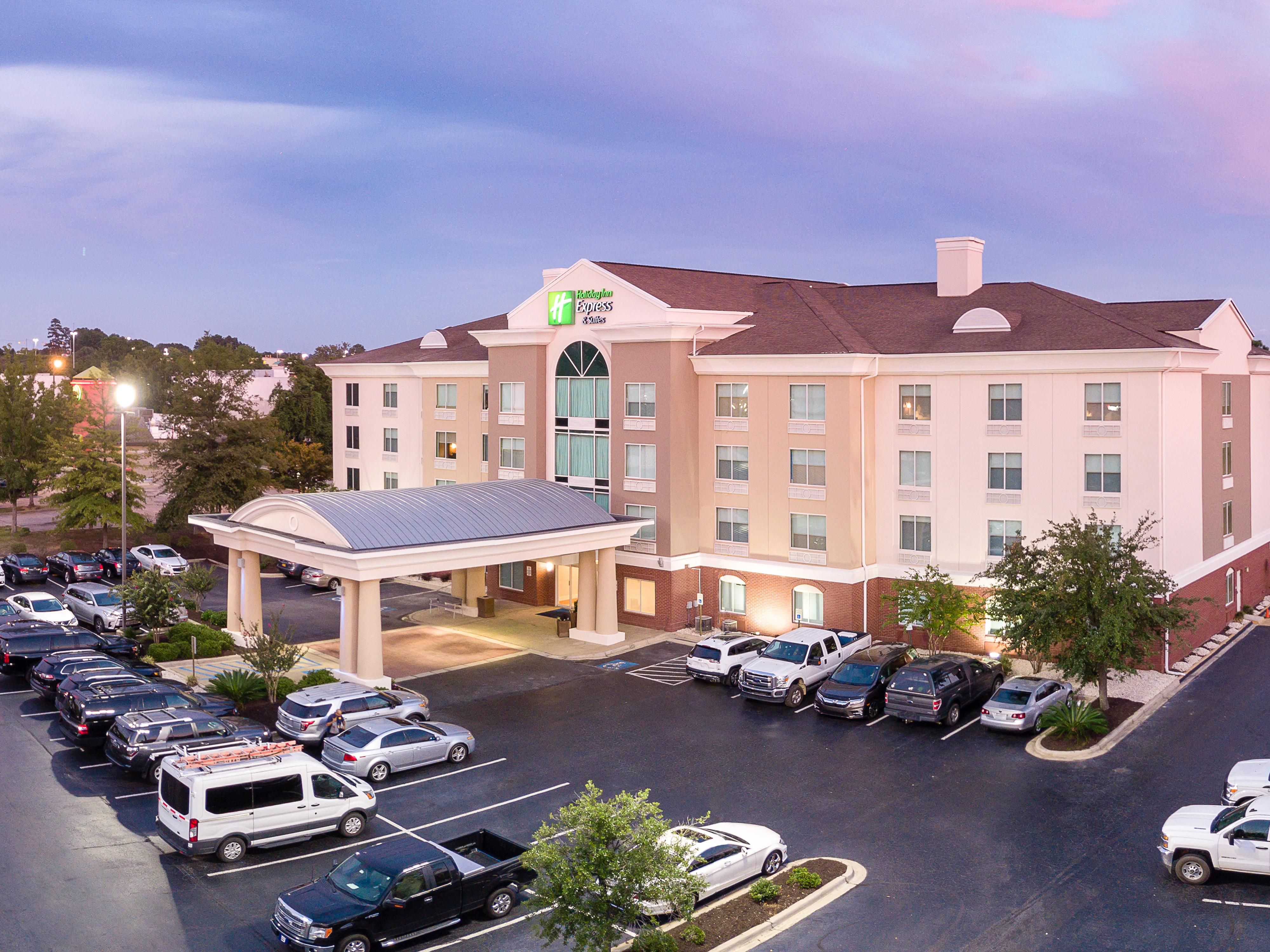 Hotels in Columbia, SC | Holiday Inn Express & Suites Columbia-I-26 ...