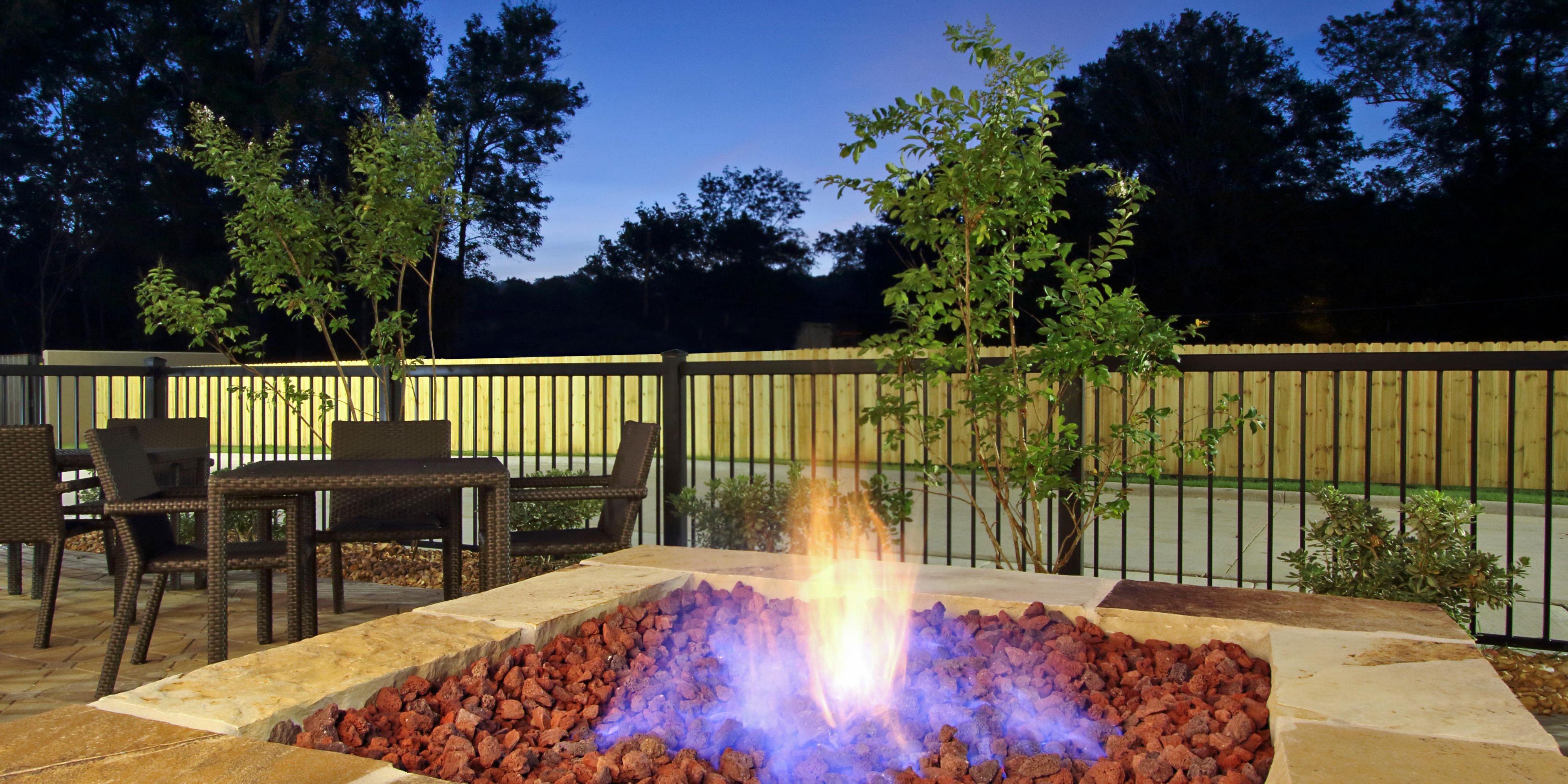 Holiday Inn Express Suites Columbus North Hotel By Ihg