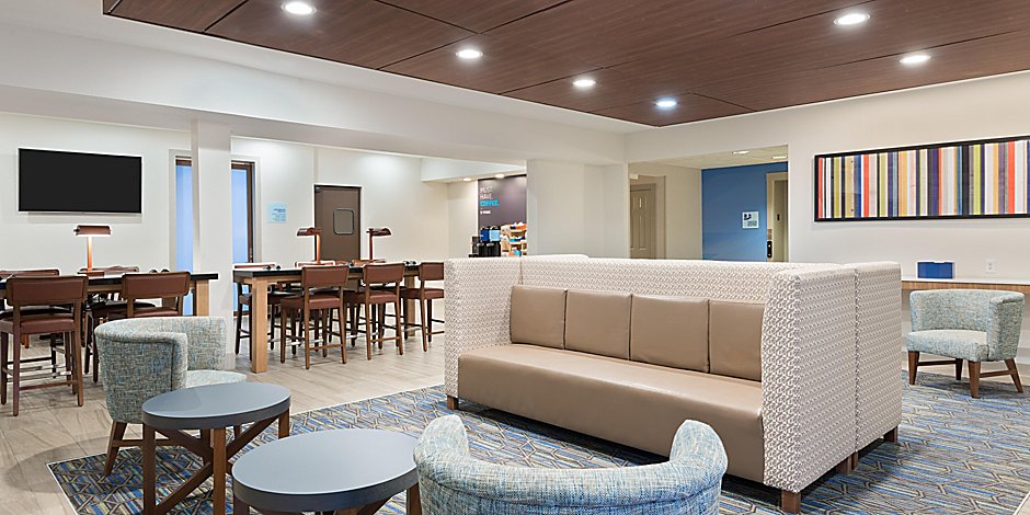 Holiday Inn Express Suites Columbus Airport East Hotel In