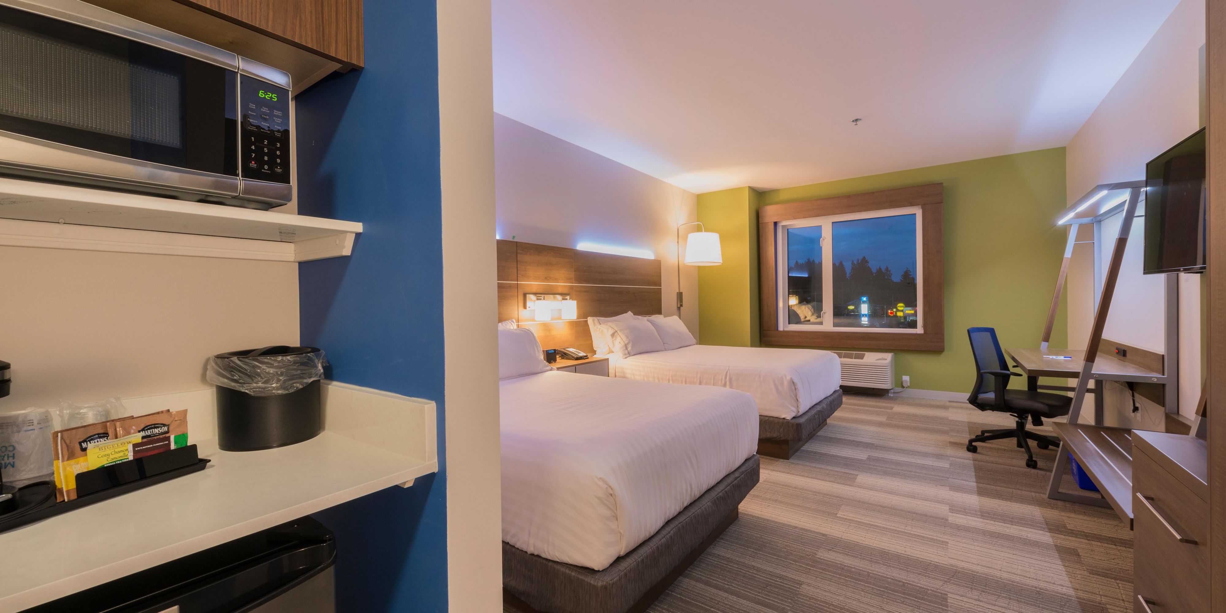 Holiday Inn Express & Suites Victoria Colwood Hotel by IHG
