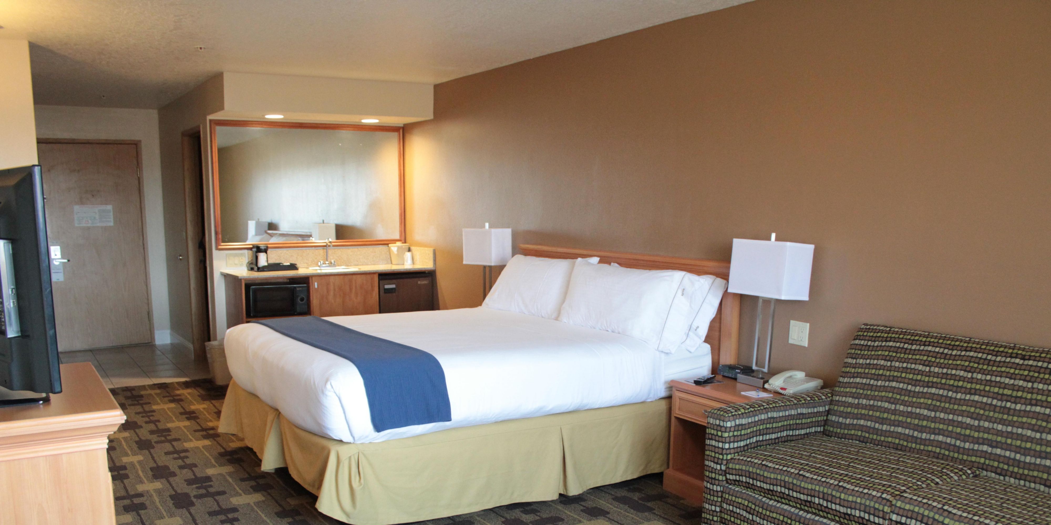 Holiday Inn Express Suites Corning Hotel By Ihg - 