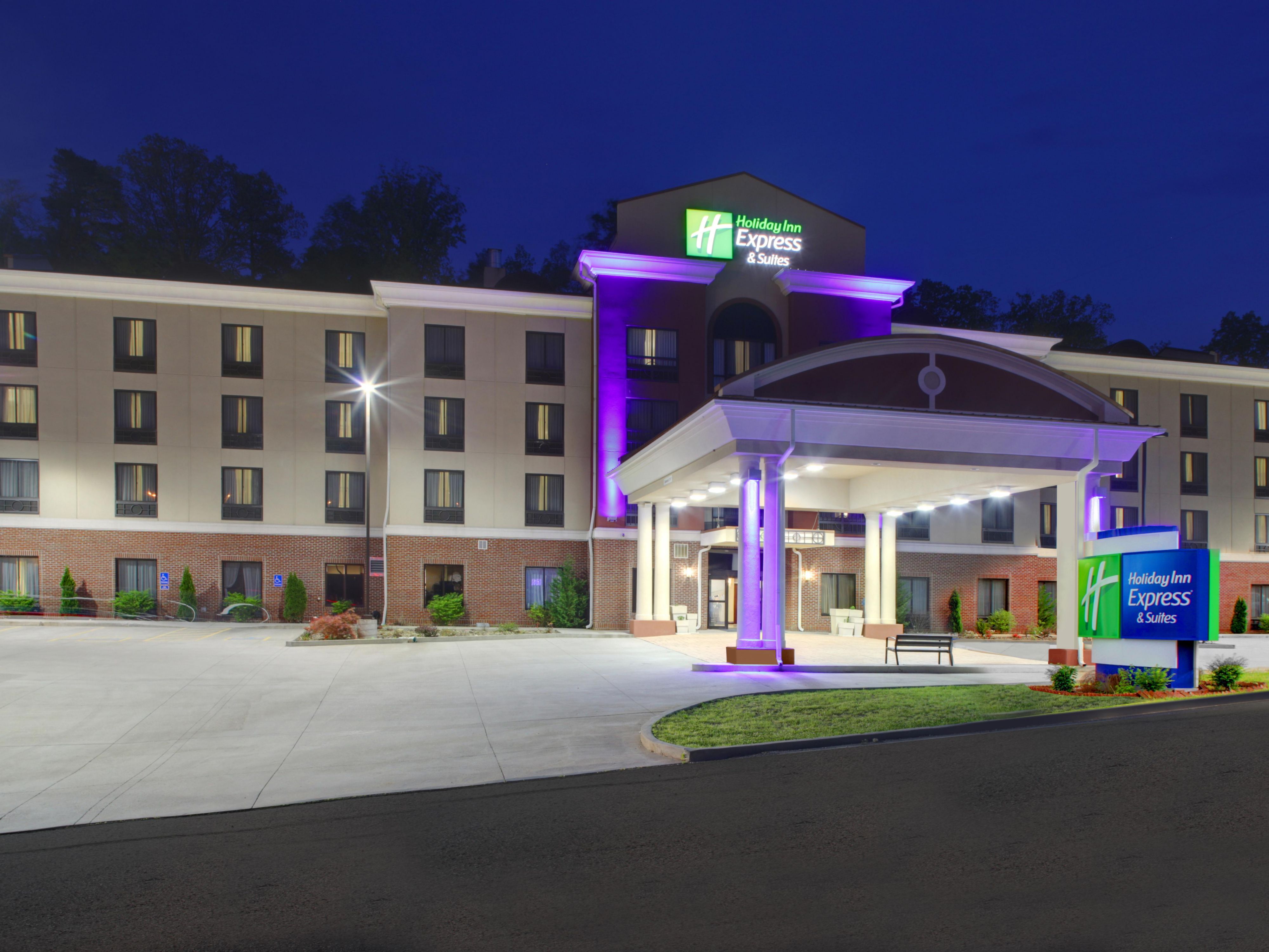 Holiday Inn Express Suites Charleston Nw Cross Lanes Hotel By Ihg