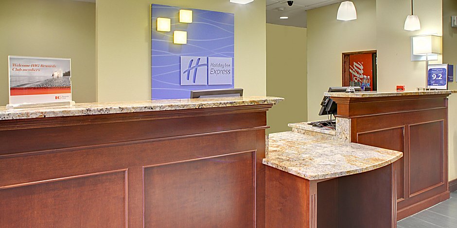 Holiday Inn Express Suites Charleston Nw Cross Lanes Hotel By Ihg