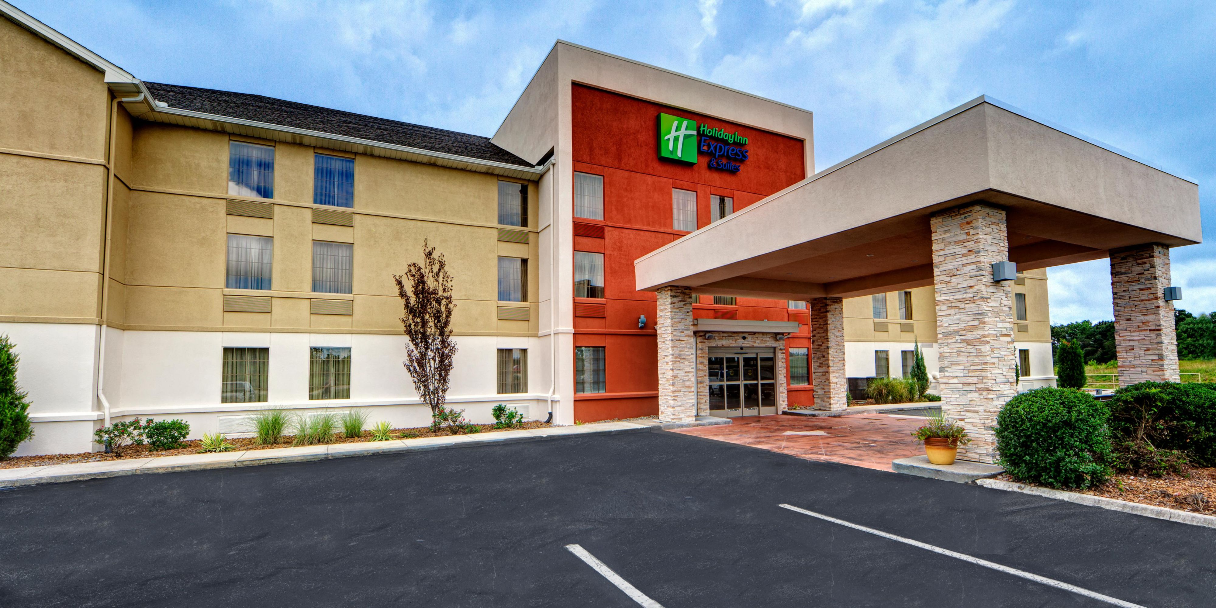 Holiday Inn Express Suites Crossville Hotel In Crossville By Ihg