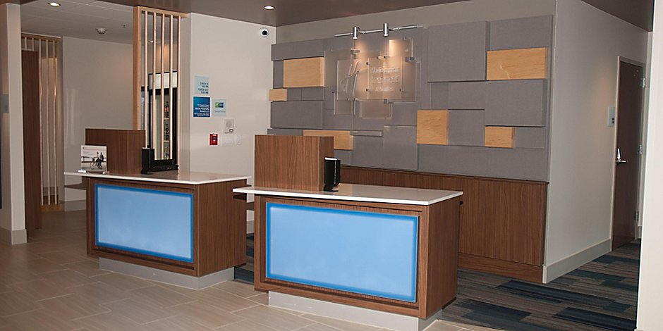 Holiday Inn Express Suites Decatur Hotel In Decatur By Ihg