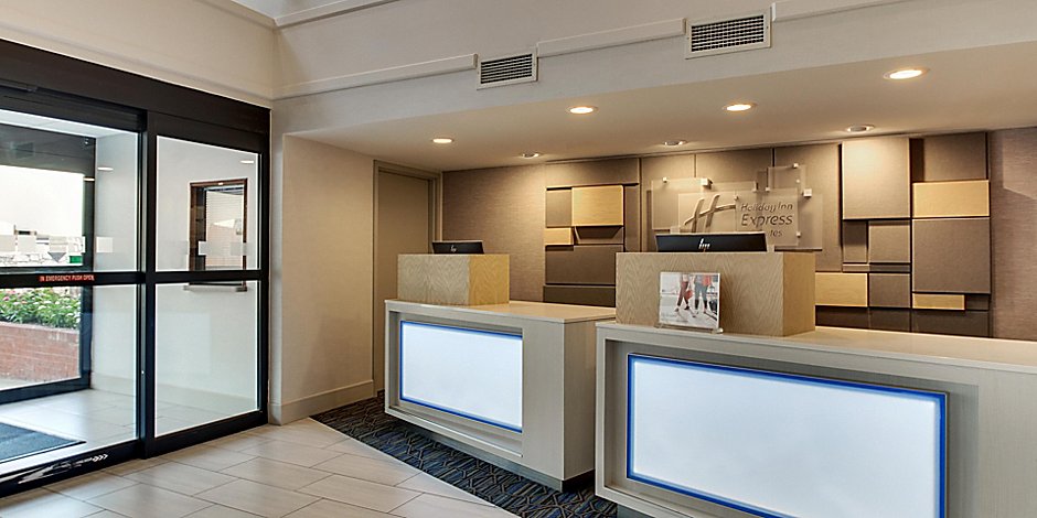 Hotels Near Emory University Holiday Inn Express Suites