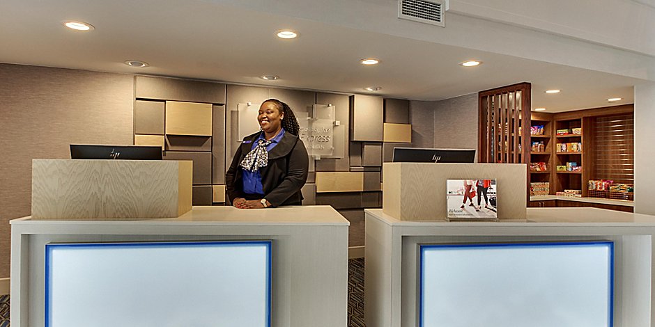 Hotels Near Emory University Holiday Inn Express Suites