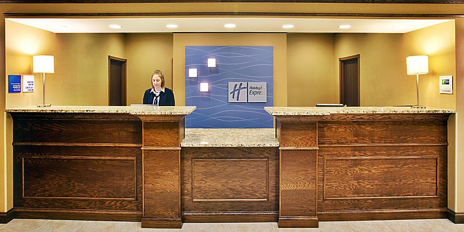 Hotels In Dubuque Iowa Holiday Inn Express Suites Dubuque West