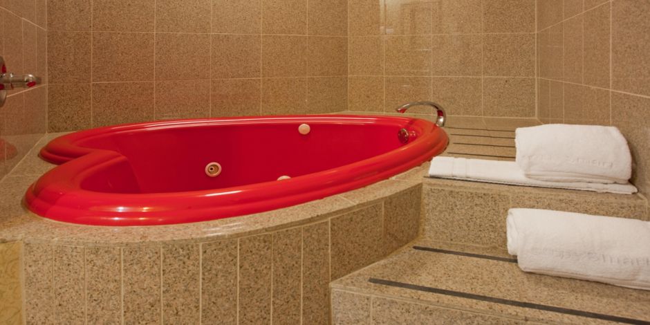 St Louis Hotel With Jacuzzi In Room Travel Guide