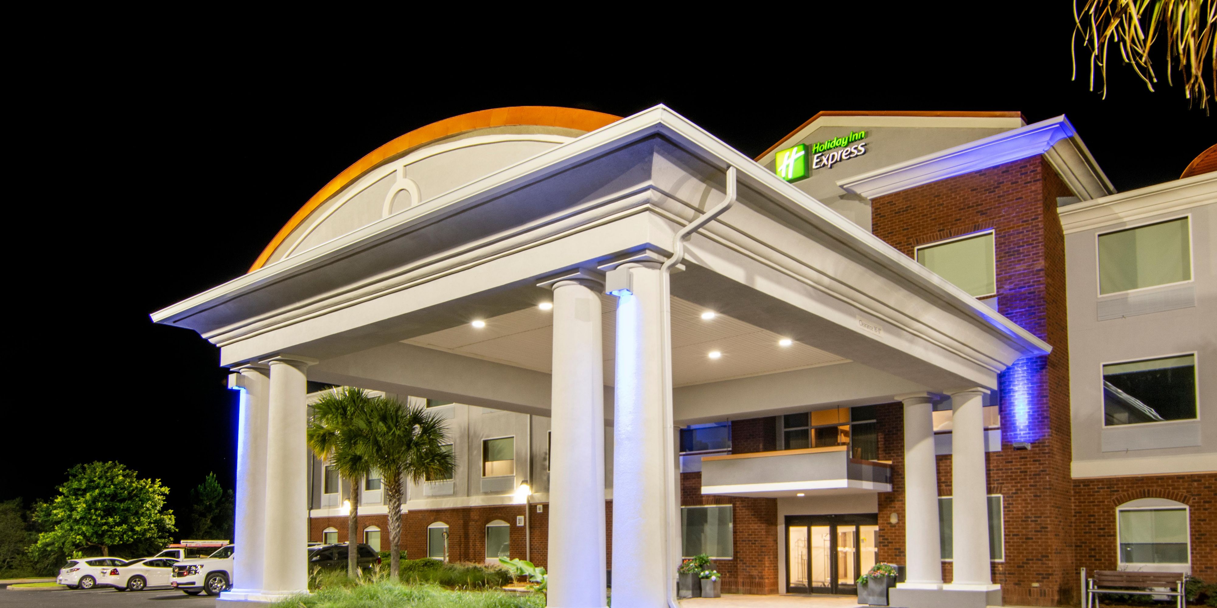Holiday Inn Express Suites Foley N Gulf Shores Hotel In Foley