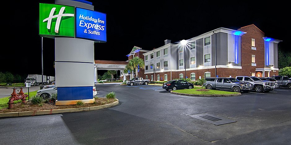 Holiday Inn Express Suites Foley N Gulf Shores Hotel In Foley