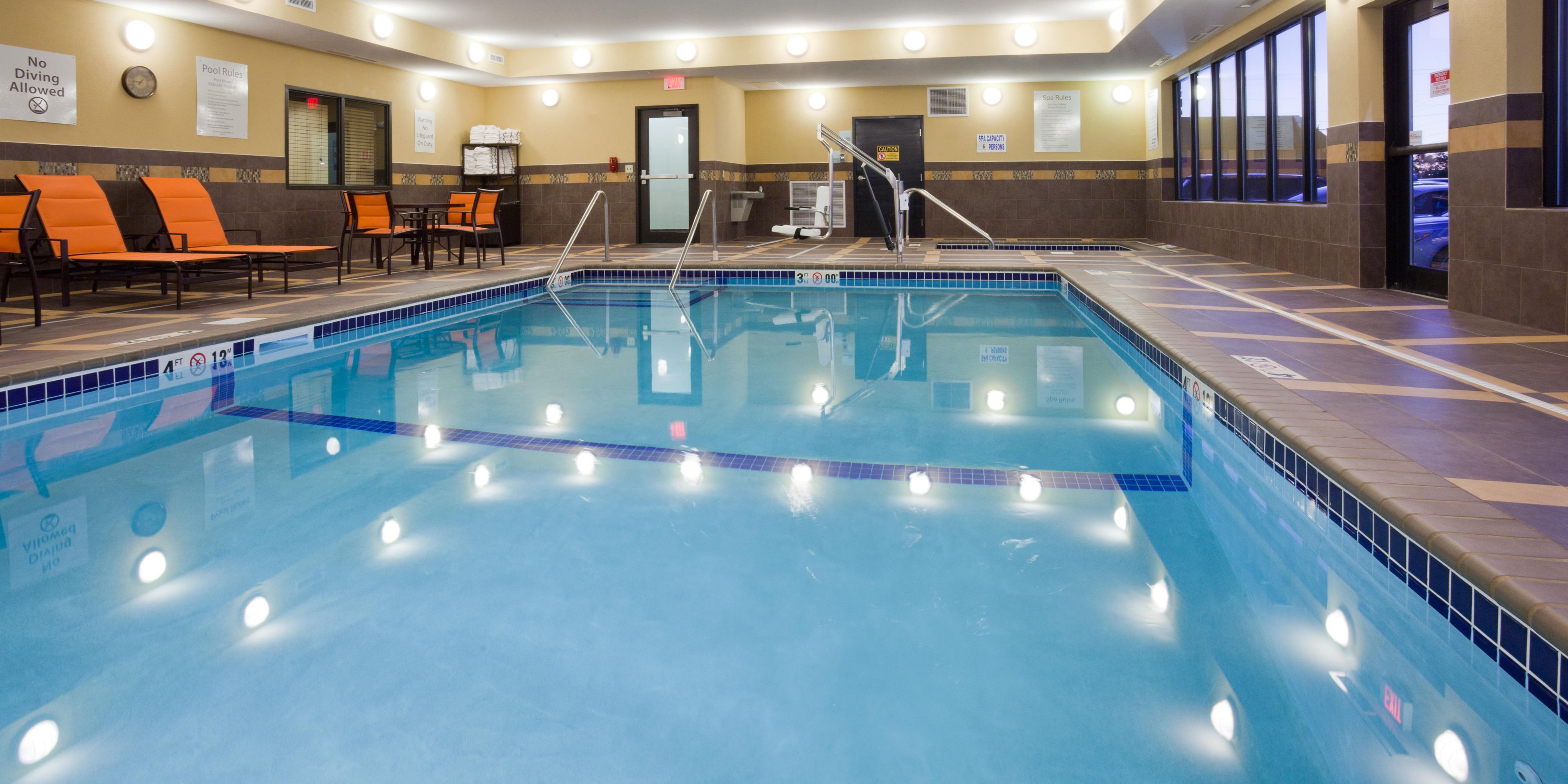 Holiday Inn Express Suites Fort Dodge Hotel By Ihg