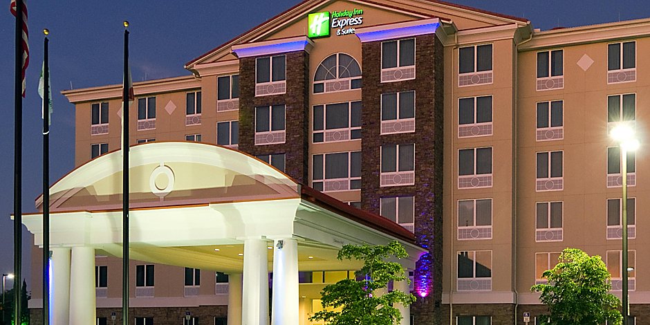 Holiday Inn Express Suites Ft Myers East The Forum Hotel By Ihg