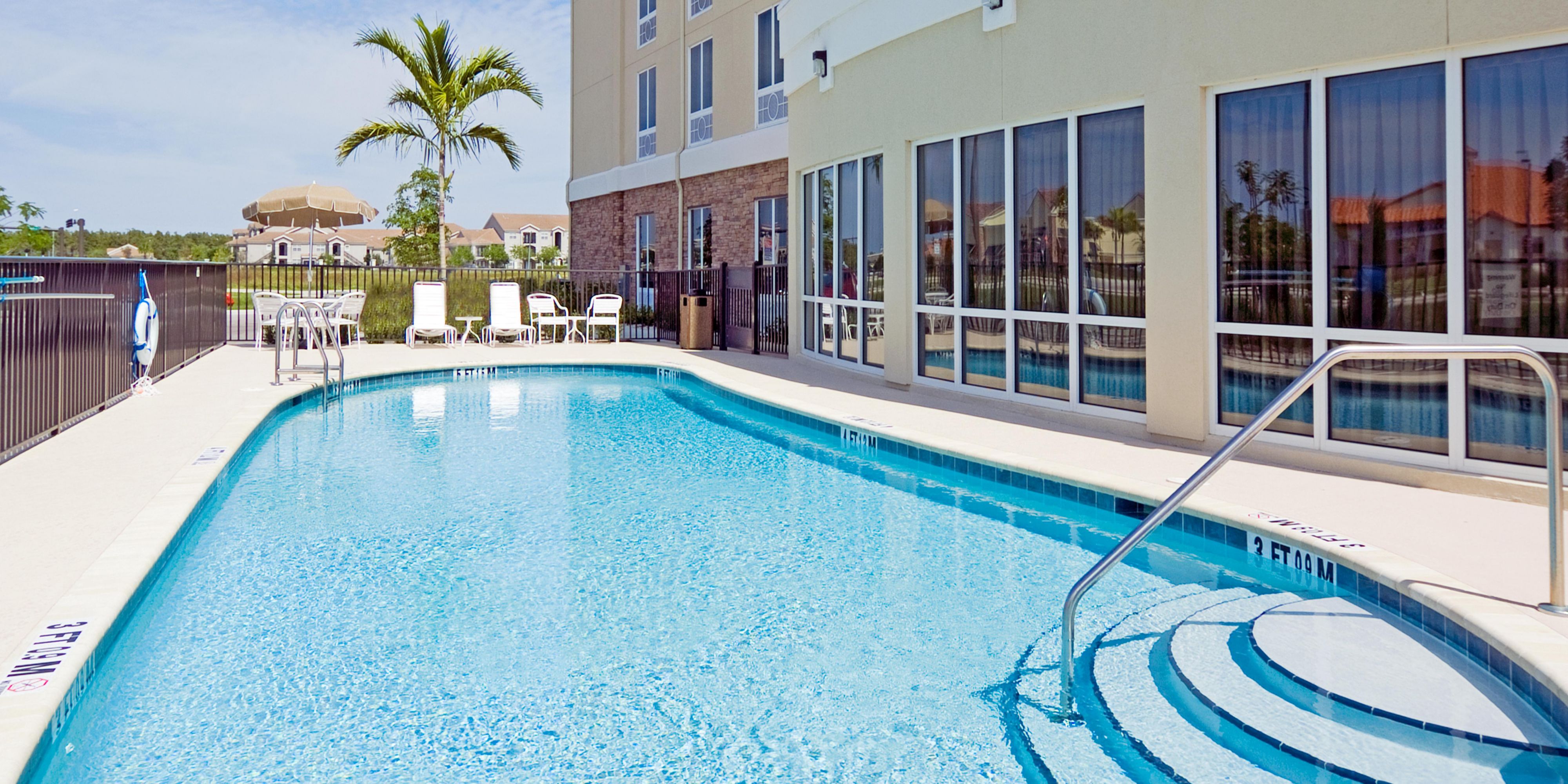 Fort Myers Hotels Holiday Inn Express Suites Ft Myers East