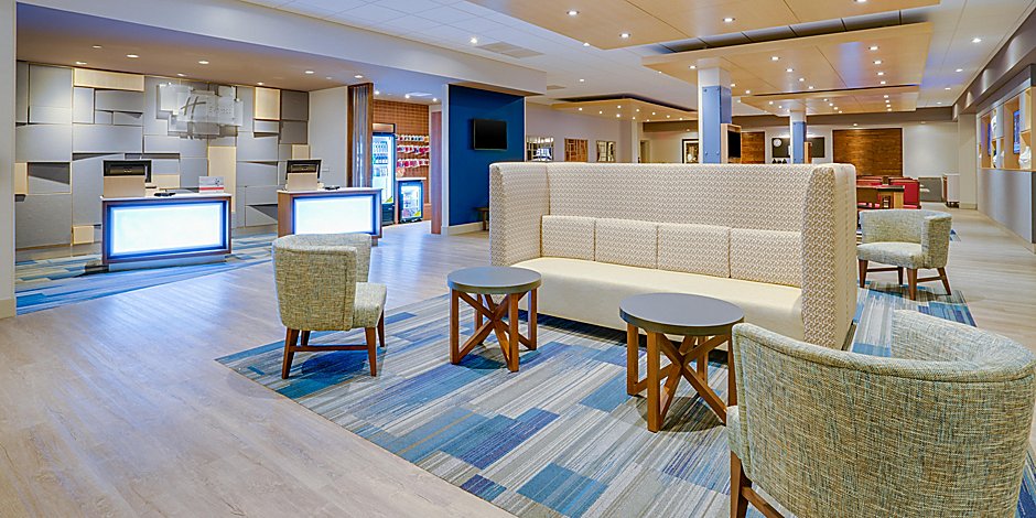 Hotels In Ft Washington Pa With Pools Holiday Inn Express