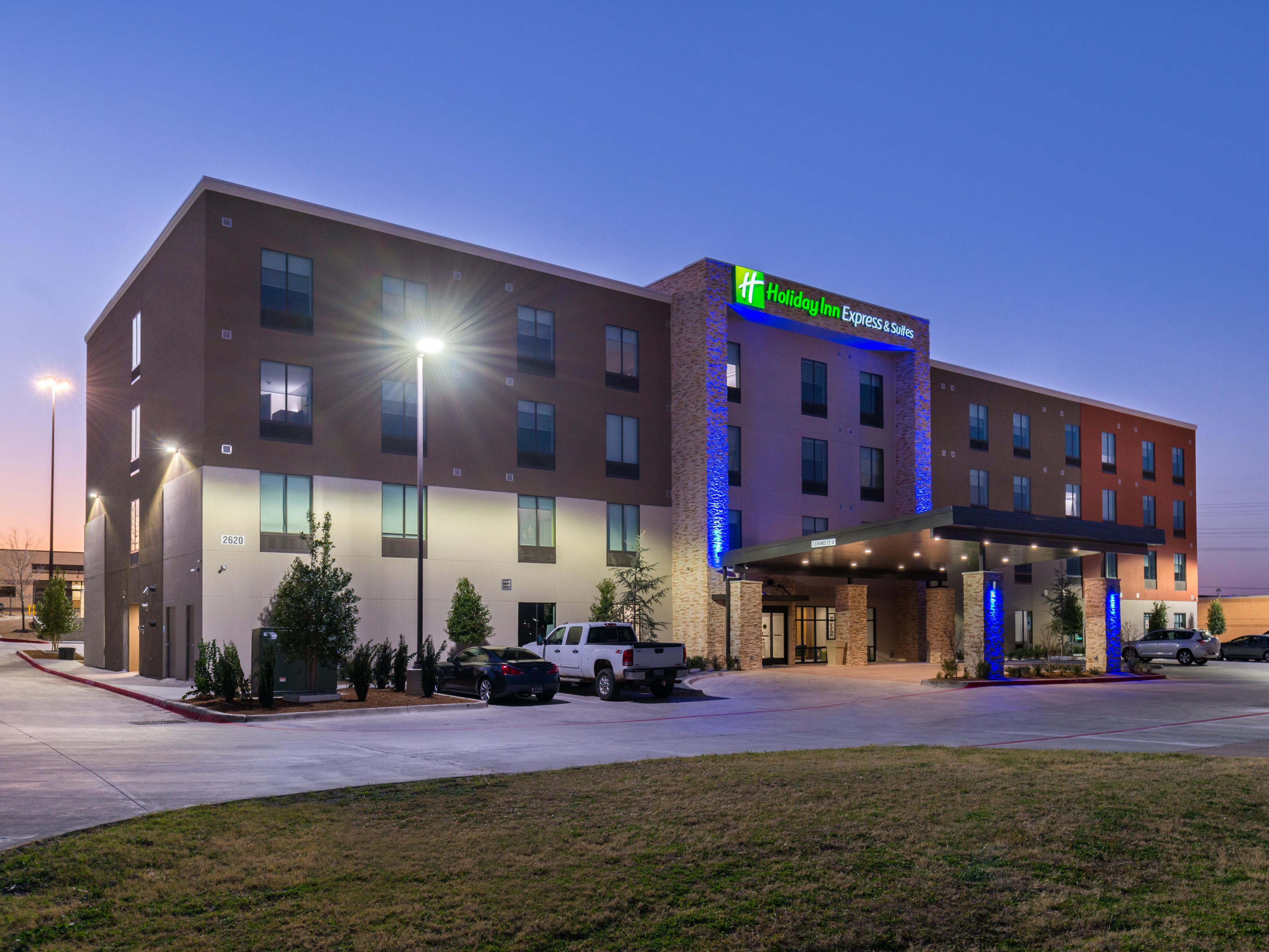 Holiday Inn Express & Suites Fort Worth West Hotel in Fort Worth by IHG