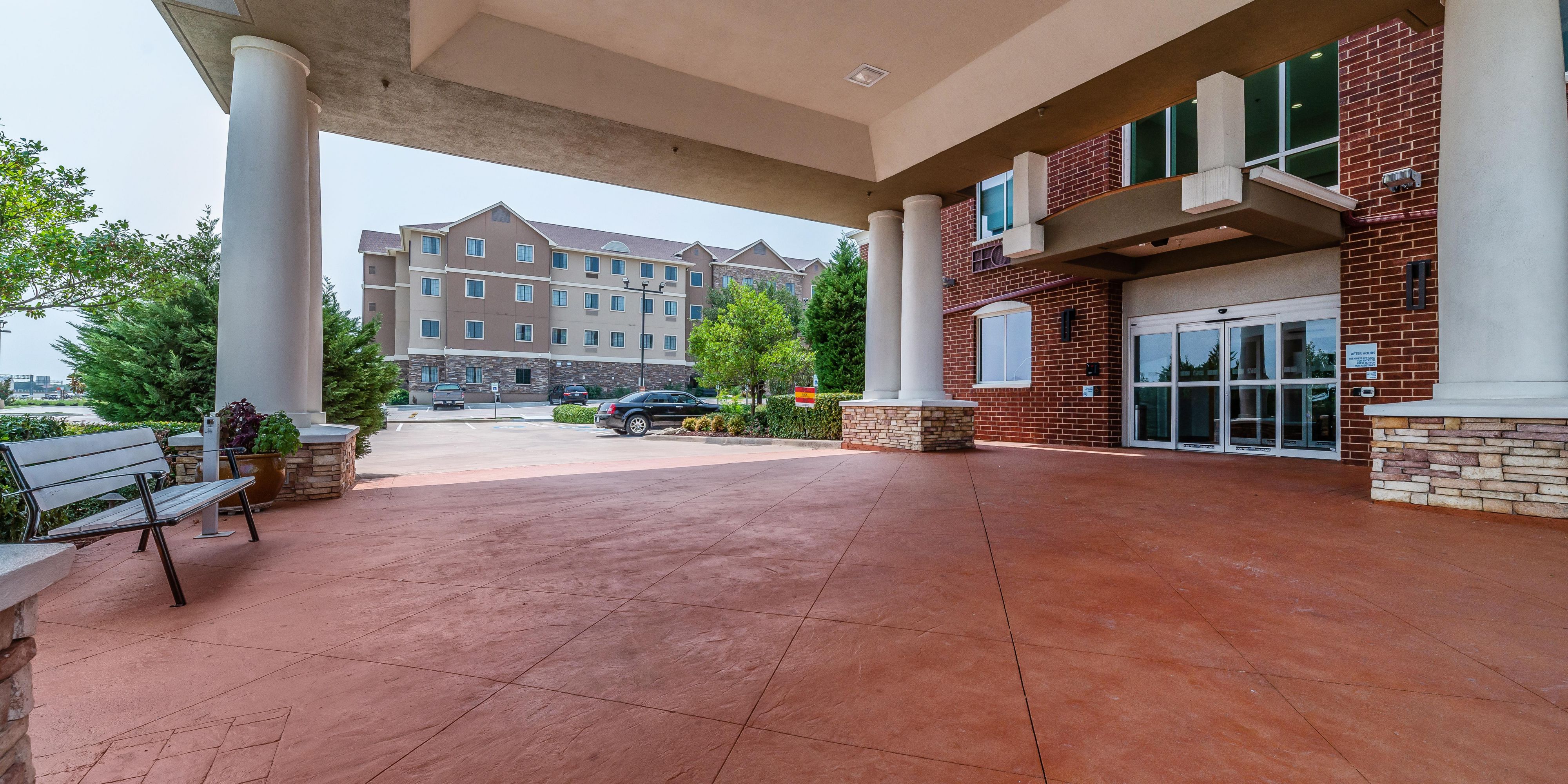 Pet Friendly Hotels Near Zoo Holiday Inn Express Suites Fort