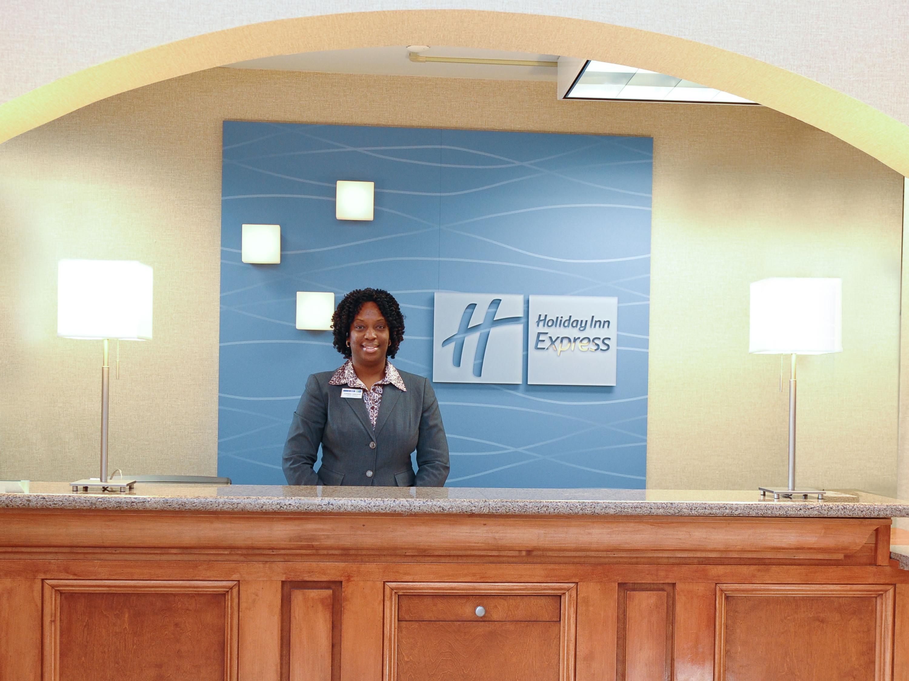 Holiday Inn Express & Suites Fultondale Hotel by IHG