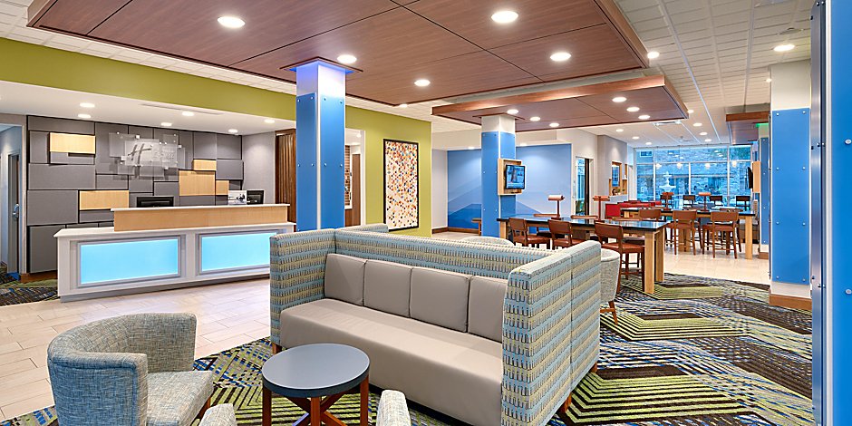 I 75 Hotel Near University Of Florida Holiday Inn Express