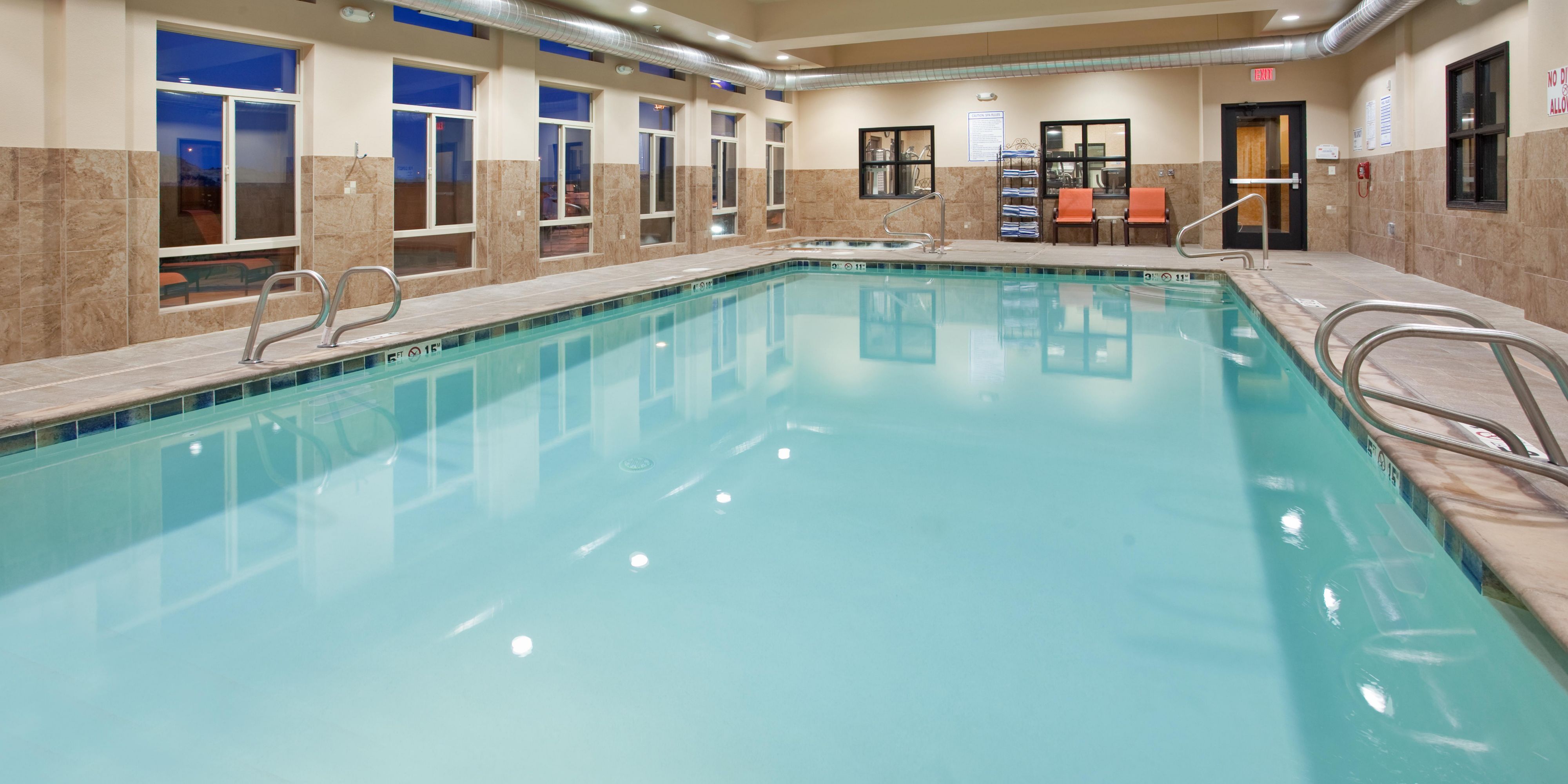Holiday Inn Express Suites Gallup East Hotel By Ihg