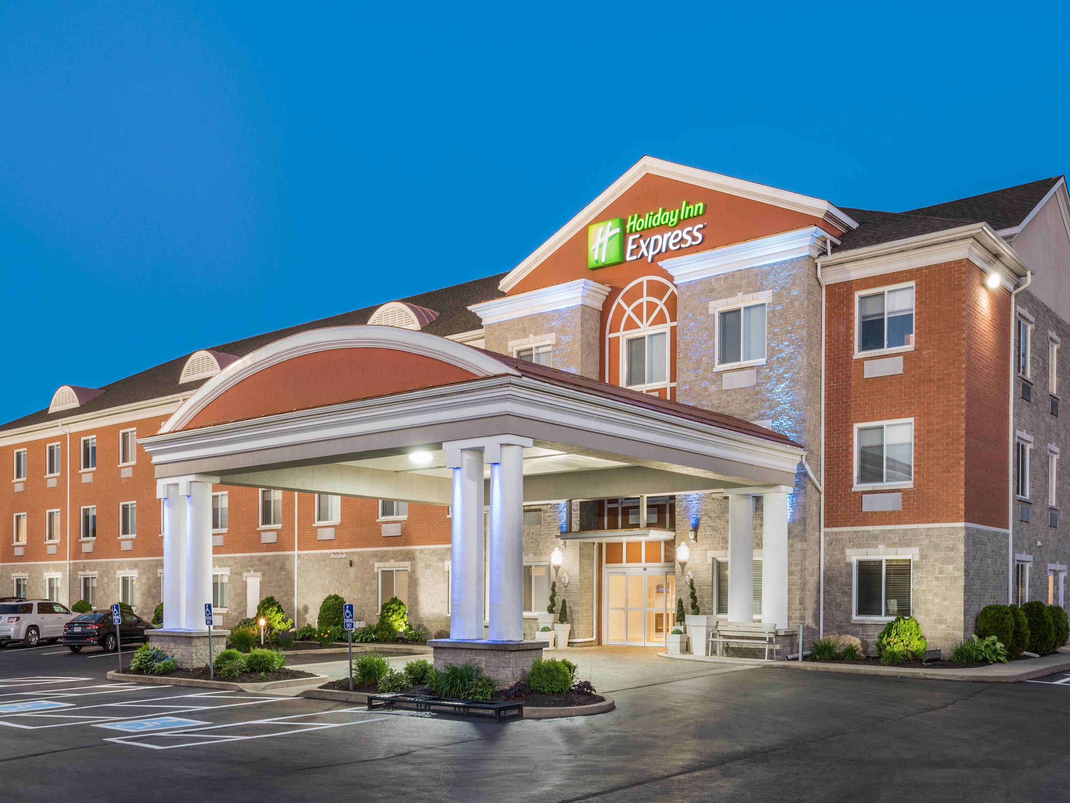 Holiday Inn Express & Suites 1000 Islands - Gananoque Hotel in