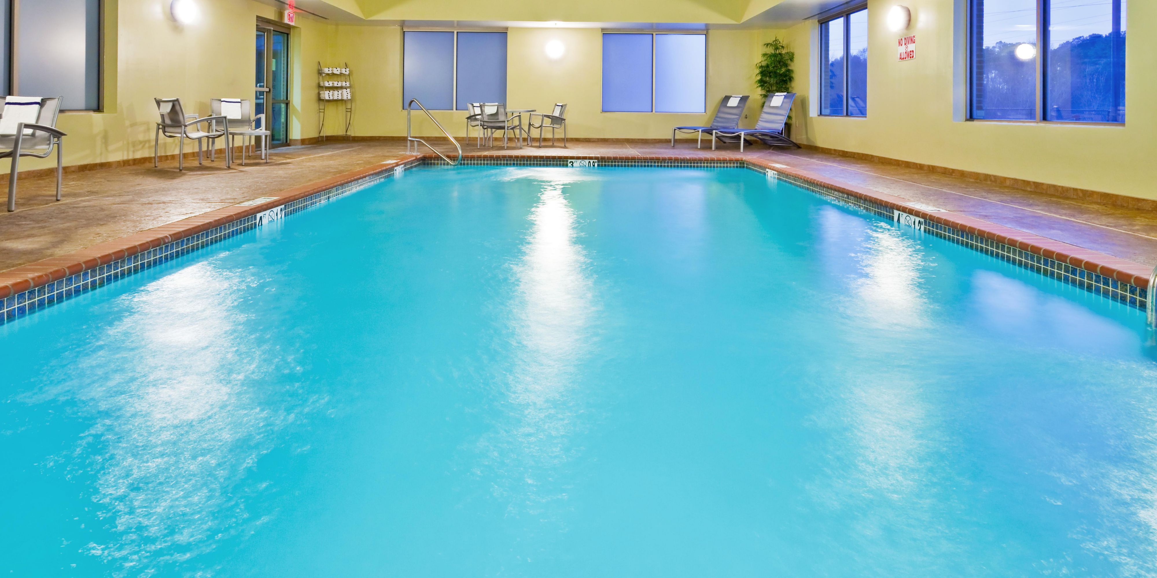 Holiday Inn Express Suites Memphis Germantown Hotel By Ihg