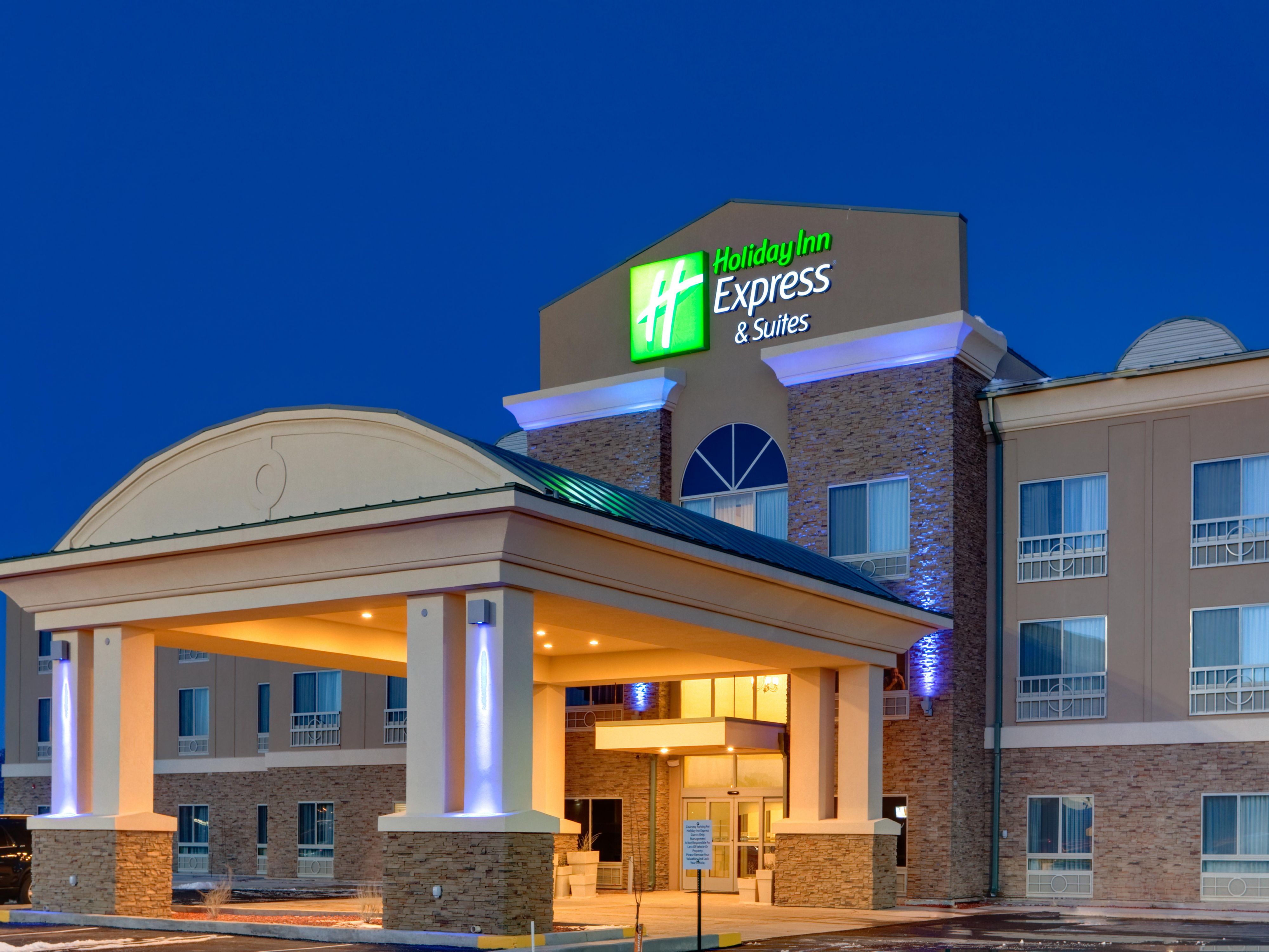 Holiday Inn Express & Suites Grants Milan Hotel by IHG