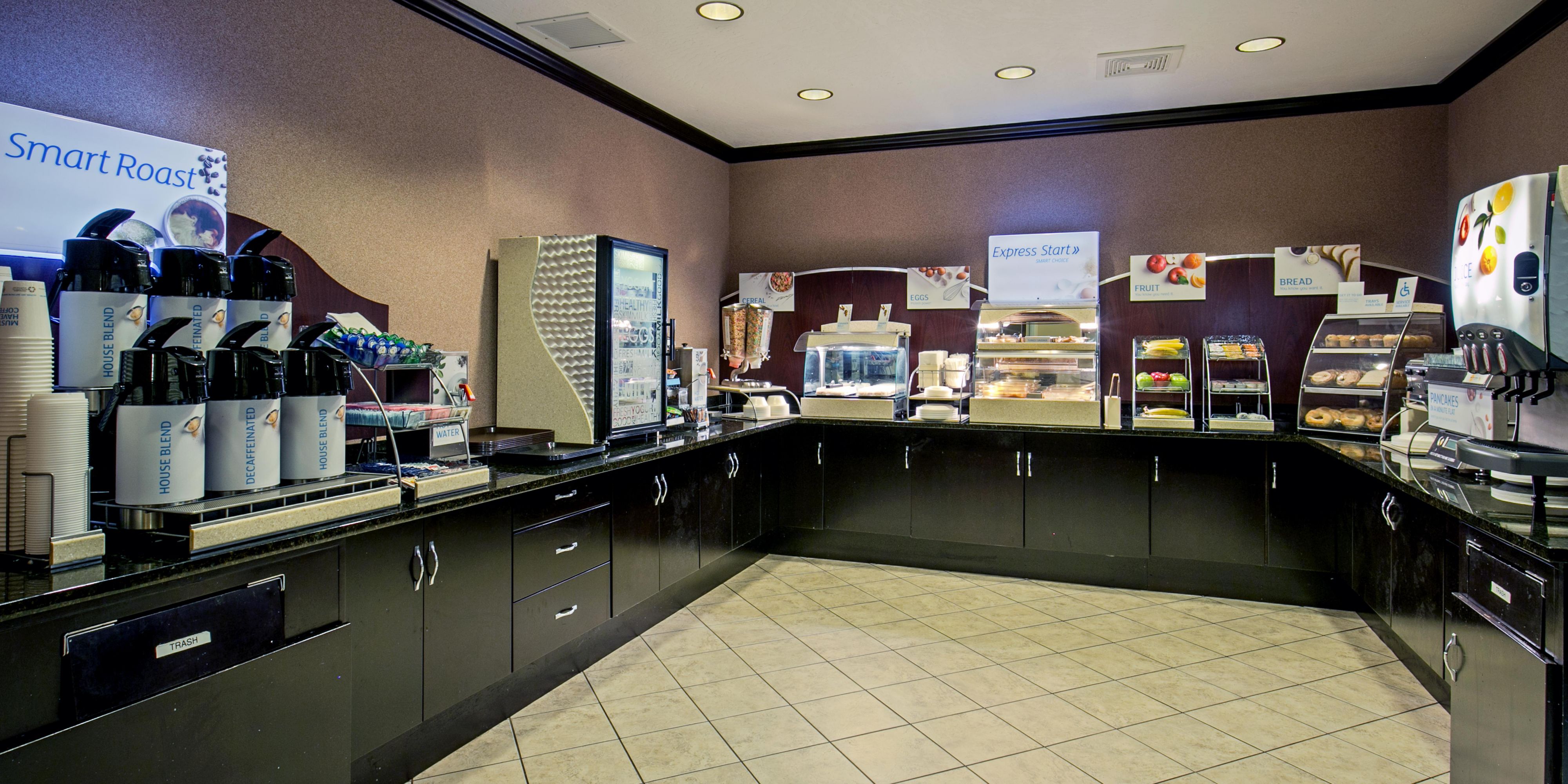 Holiday Inn Express Suites Green Bay East Hotel By Ihg