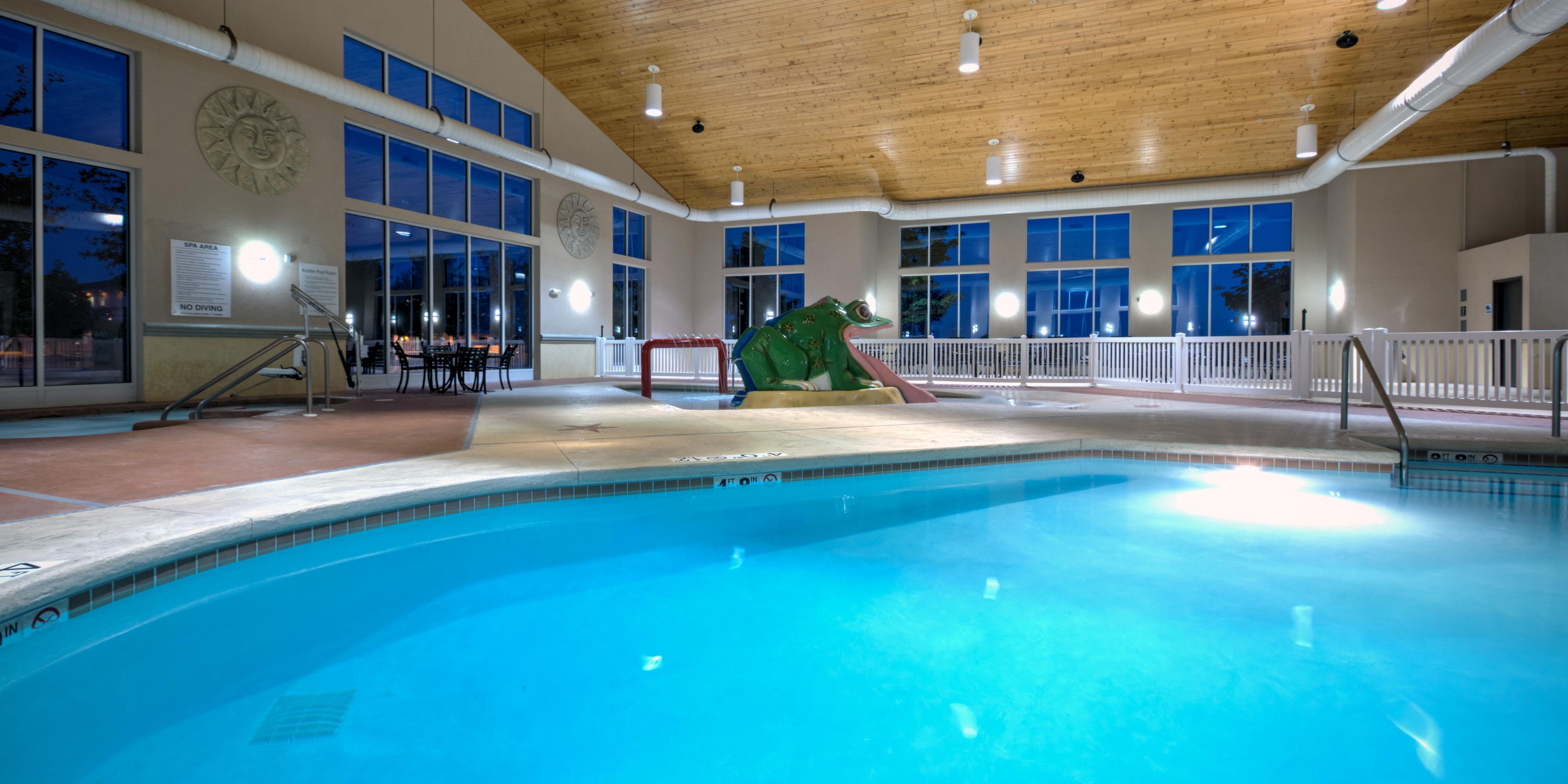 Holiday Inn Express Suites Green Bay East Hotel By Ihg