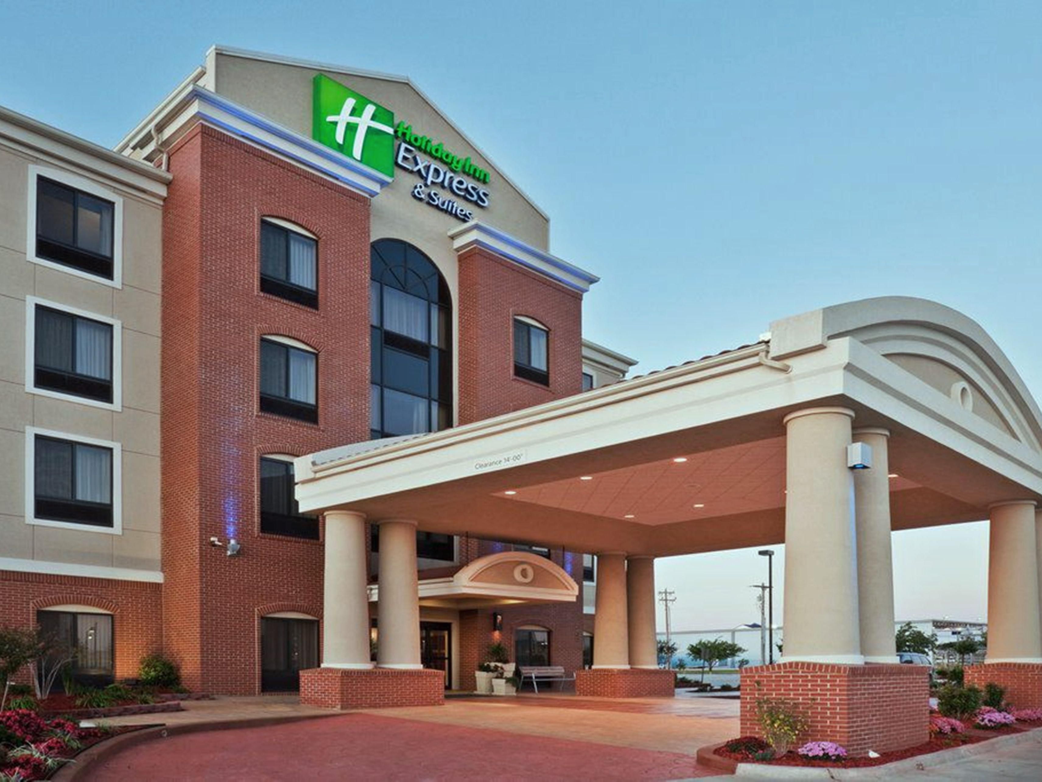 Holiday Inn Express & Suites Greensburg Hotel by IHG