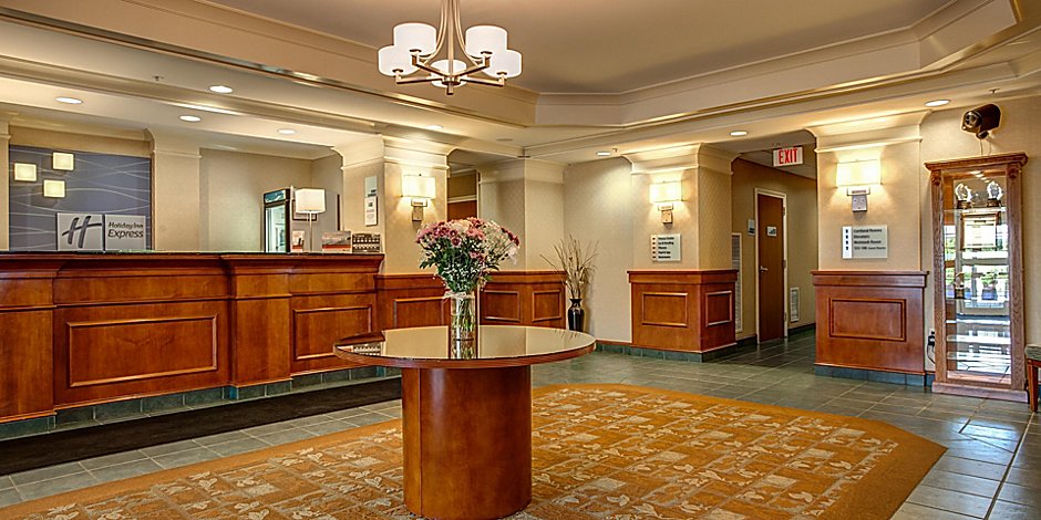 Hotels In Amherst Ma Near Umass Holiday Inn Express Suites