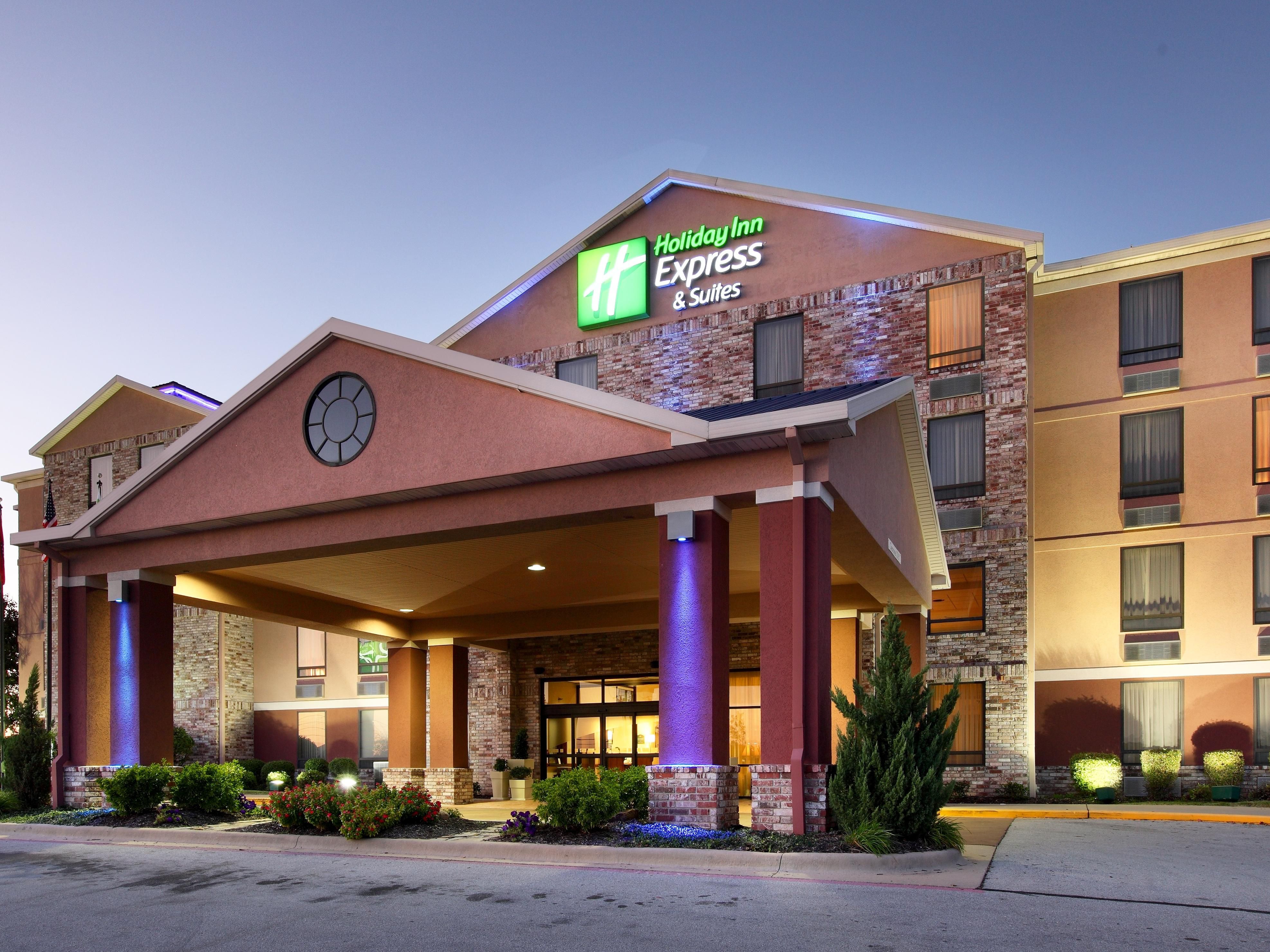 Affordable Hotels in Harrison, AR Holiday Inn Express & Suites Harrison