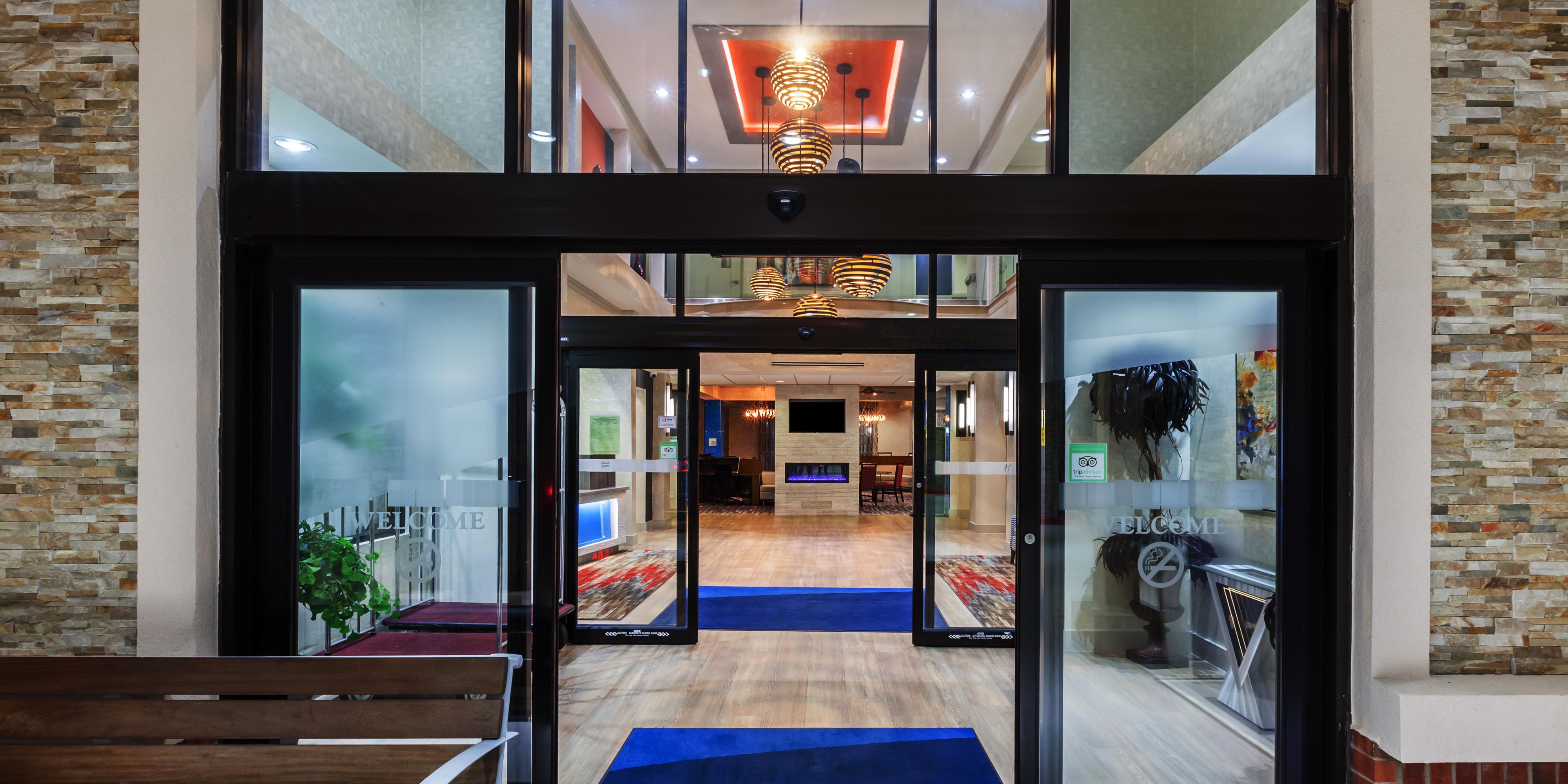 Hotels Near Downtown East Houston Holiday Inn Express Suites