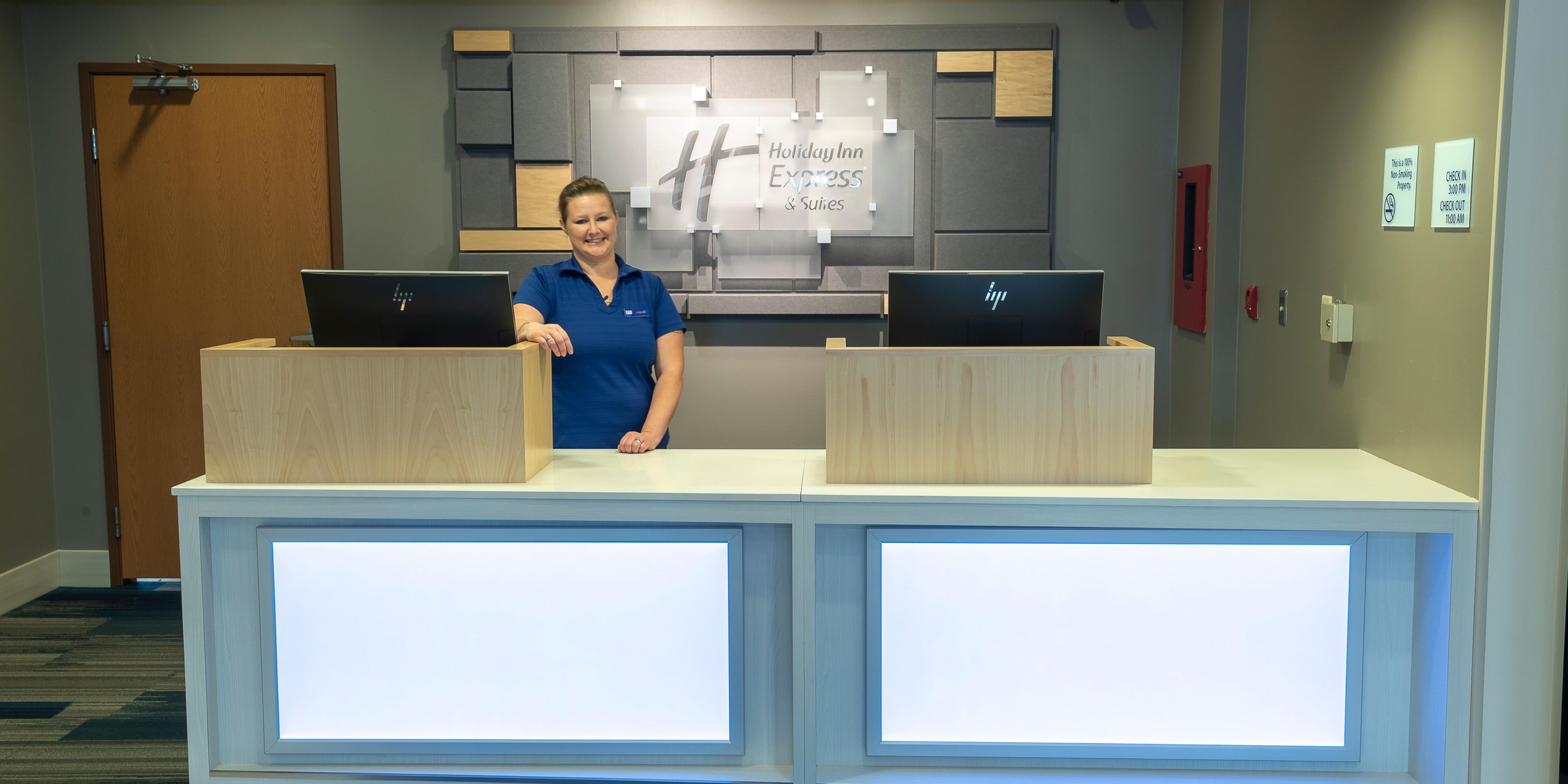 Holiday Inn Express Suites Iron Mountain Hotel By Ihg