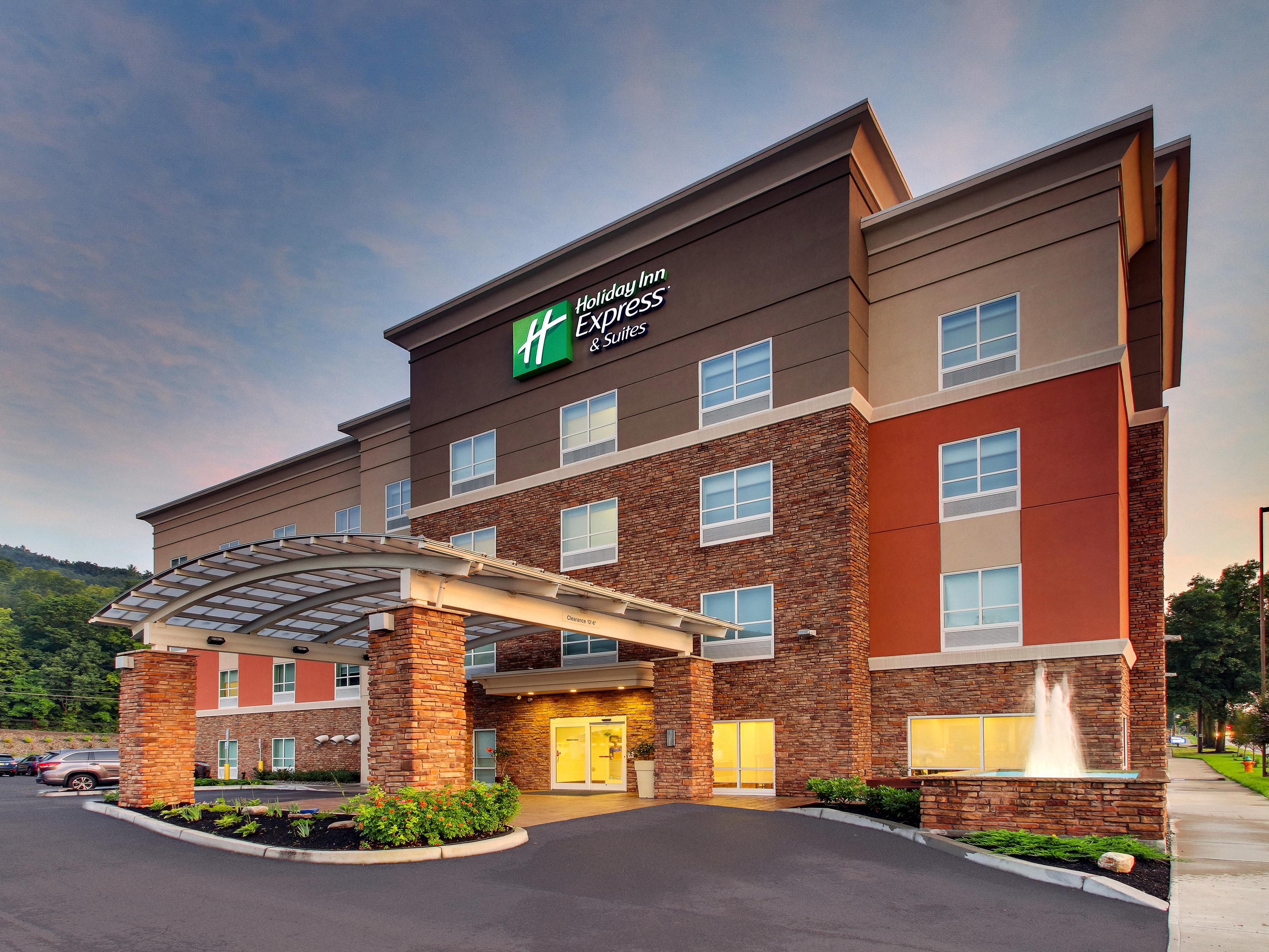 Ithaca Hotels In New York With Indoor Pools Holiday Inn Express