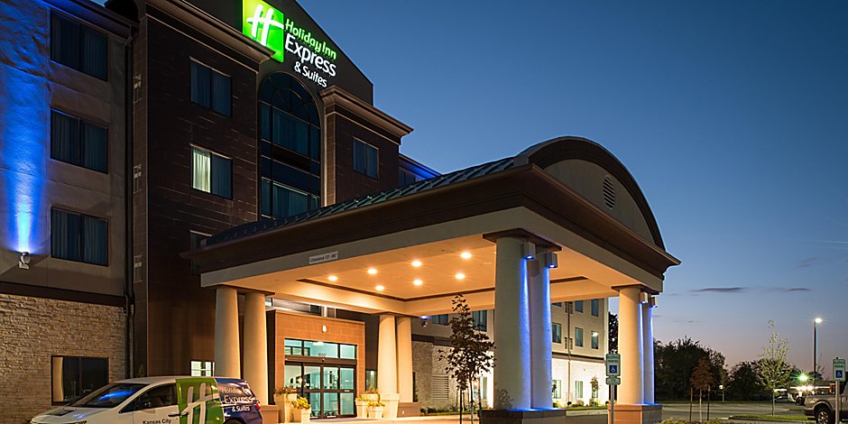 Kansas City Airport Hotels Holiday Inn Express Suites Kansas