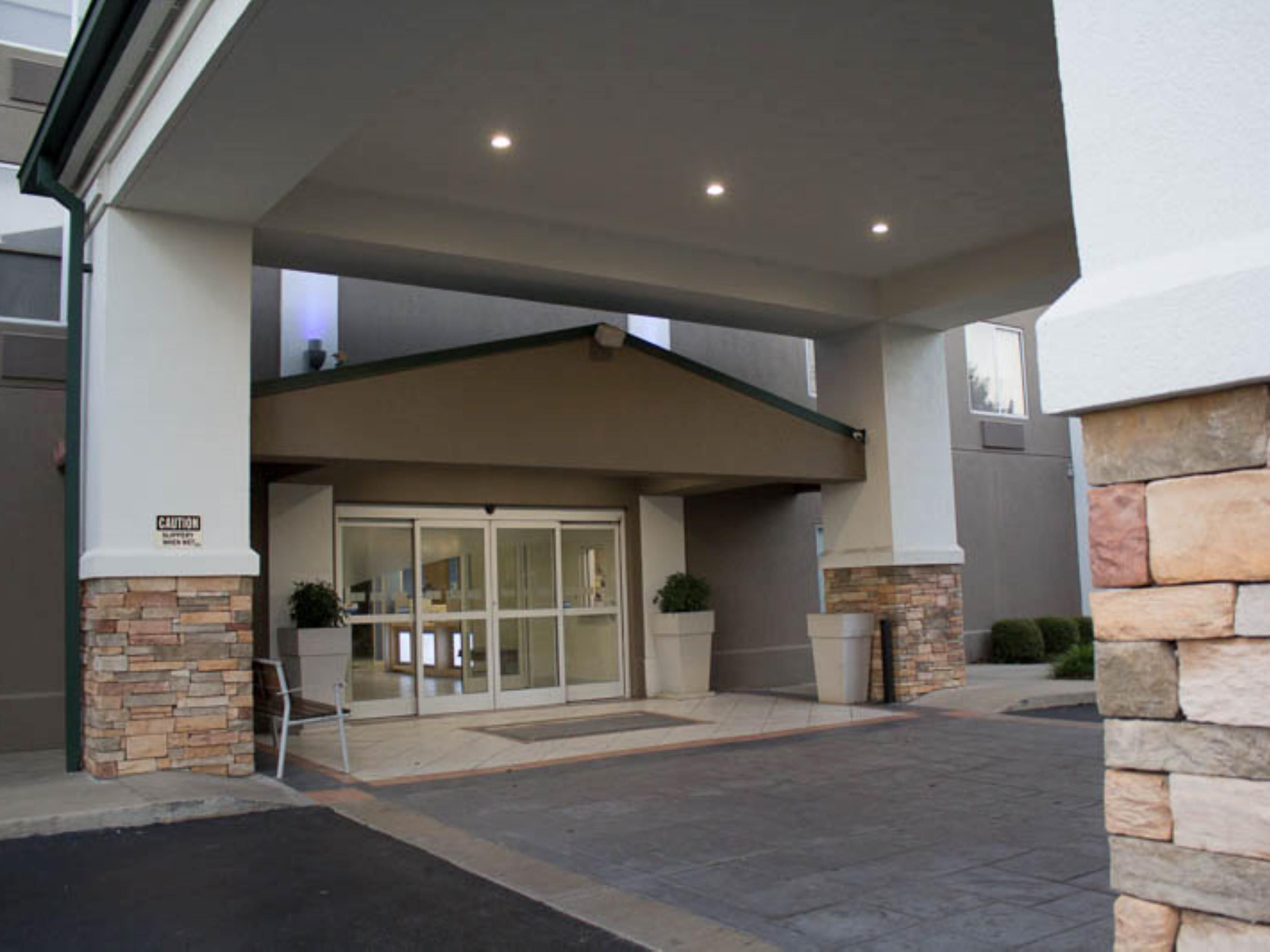 Holiday Inn Charlotte Family Hotels Kid Friendly Hotels In