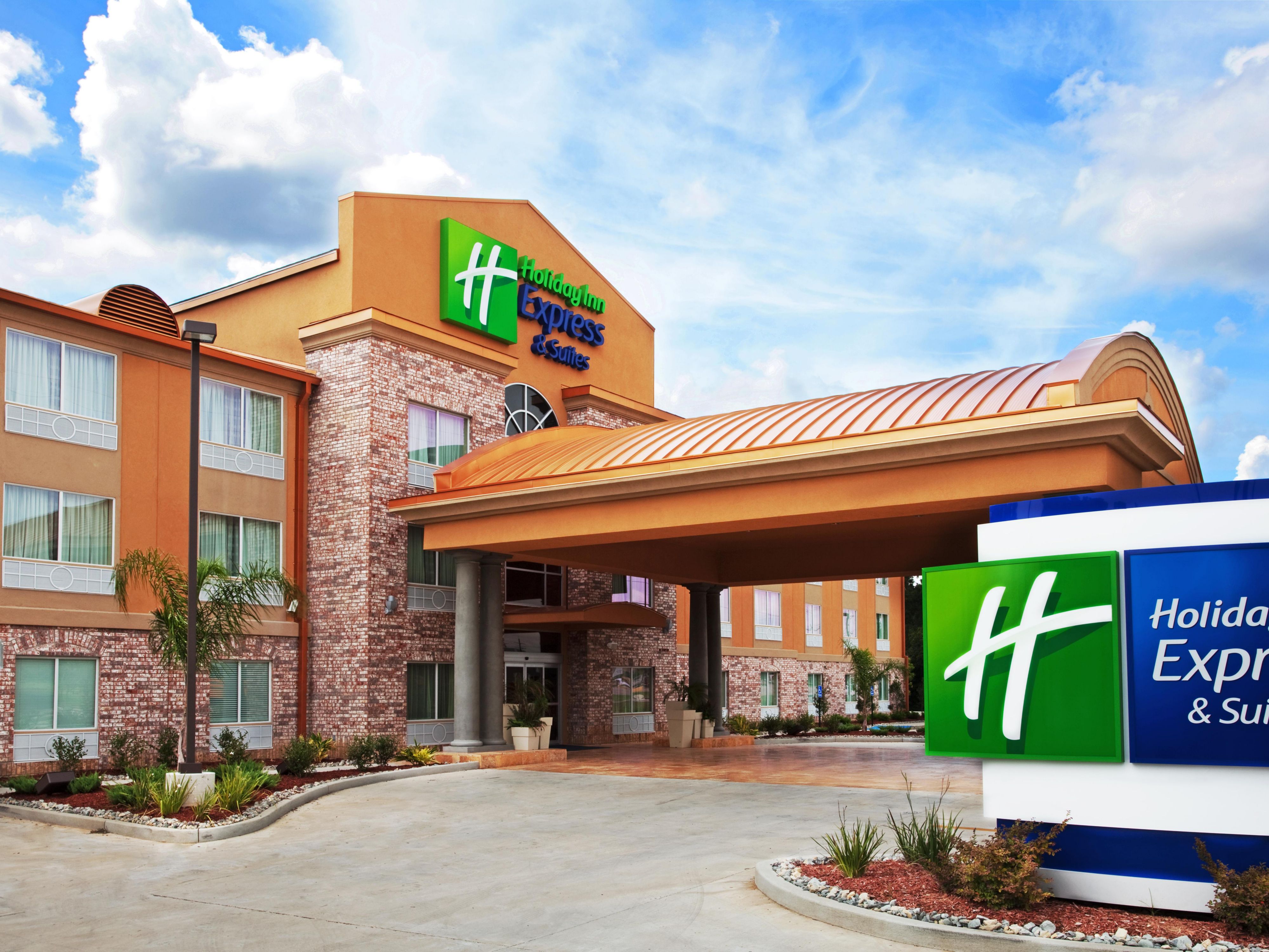 Holiday Inn Express & Suites Lafayette-South Hotel in Lafayette ...