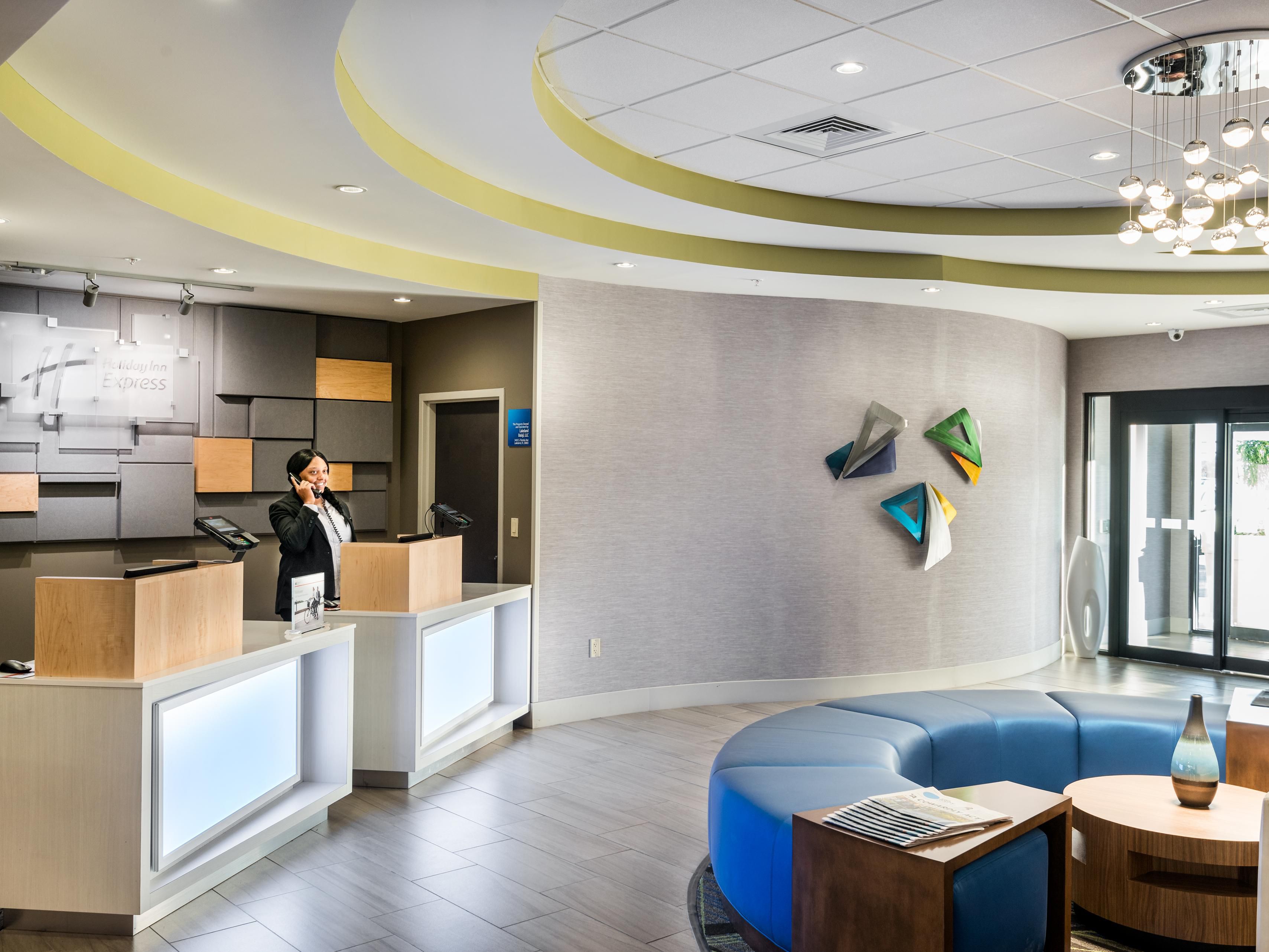 Holiday Inn Express & Suites Lakeland South Hotel by IHG