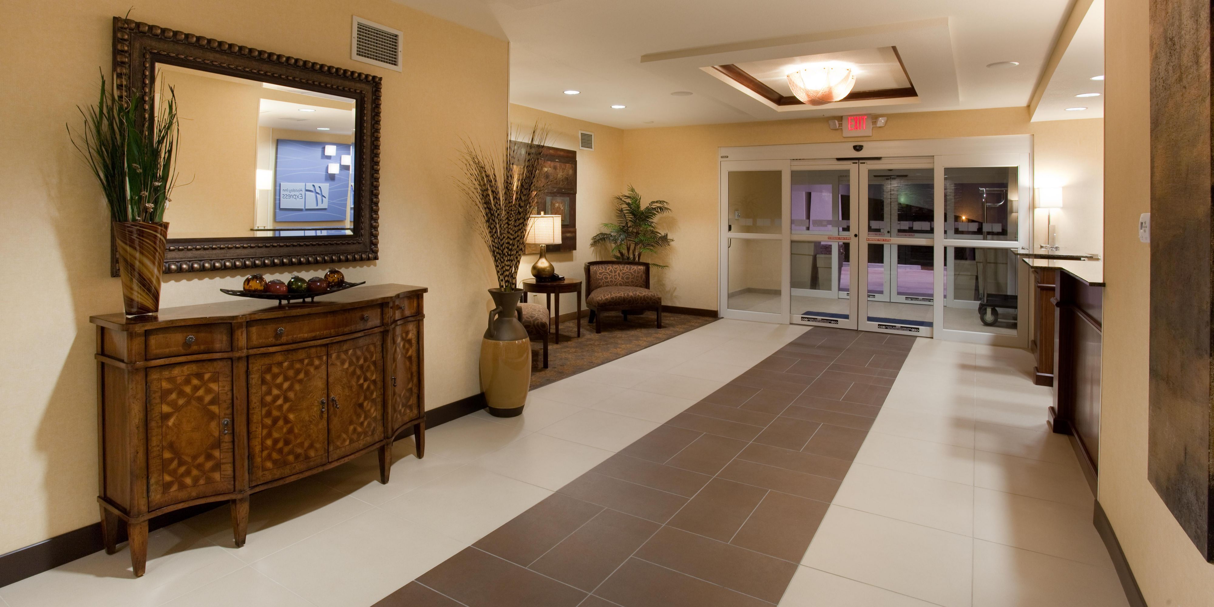 Holiday Inn Express Suites Lamar Hotel By Ihg