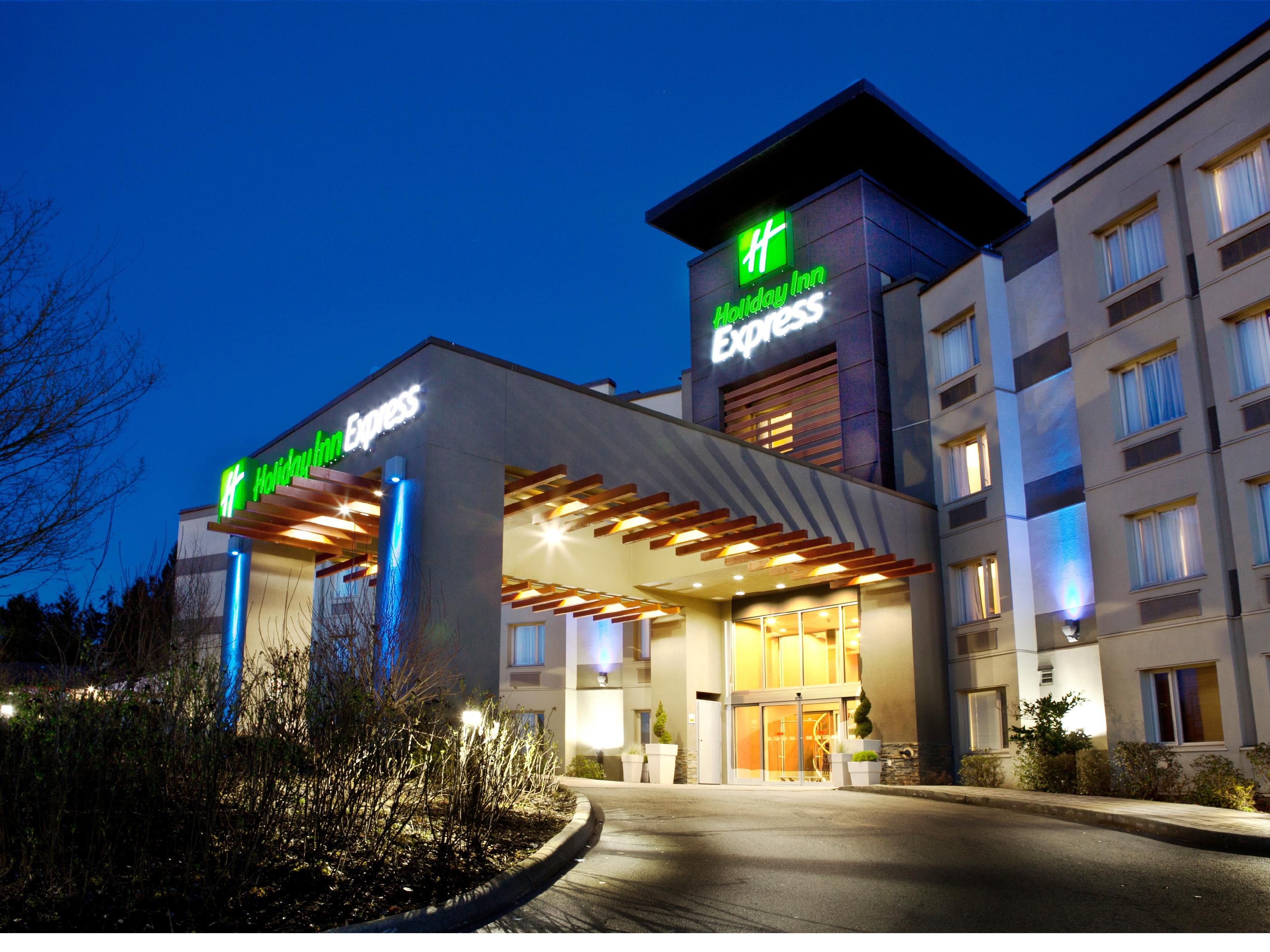 Holiday Inn Express & Suites Langley Hotel in Langley by IHG