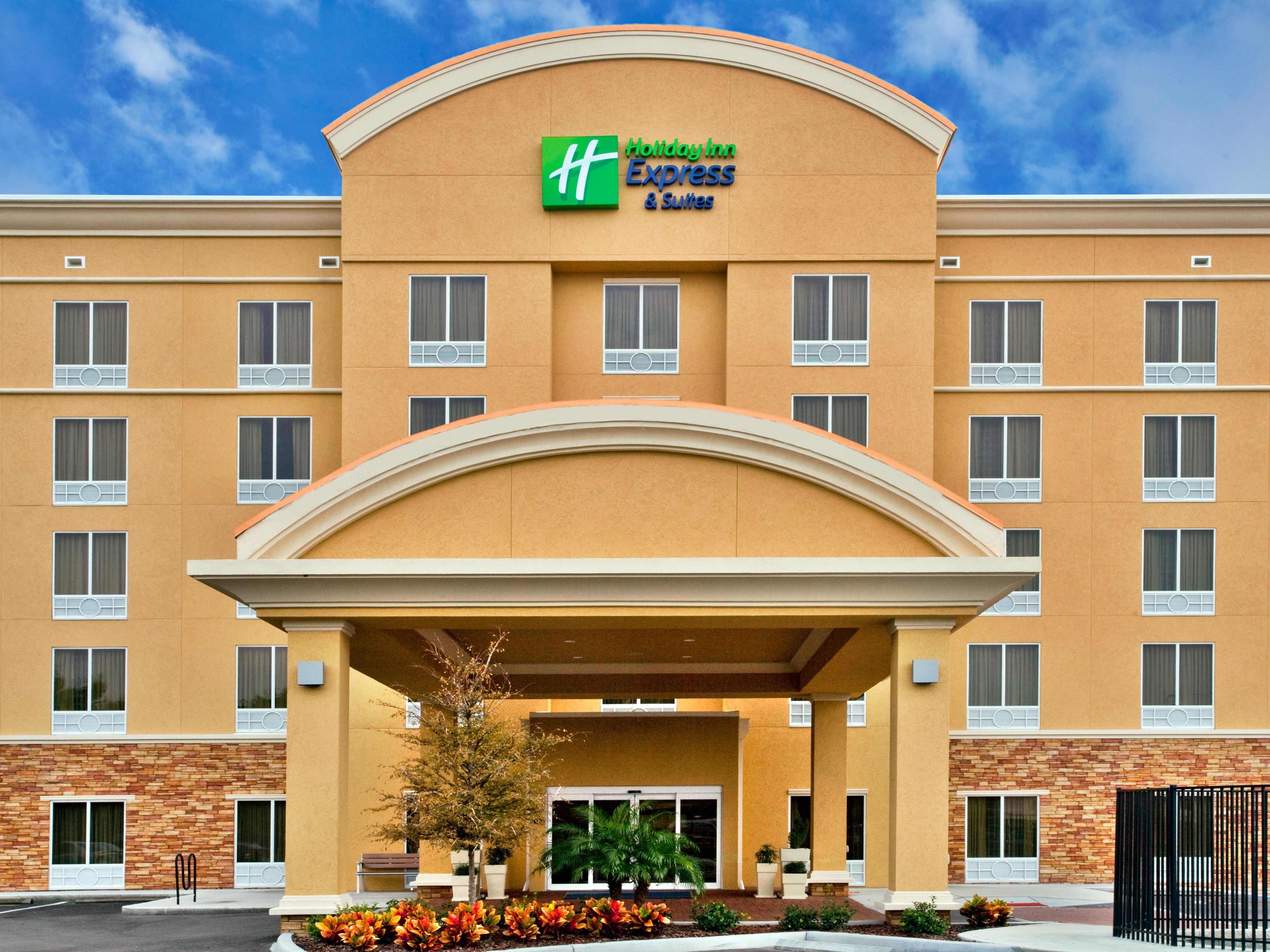 Holiday Inn Express Hotel Suites Airport Calgary Calgary Canada - Hotel ...