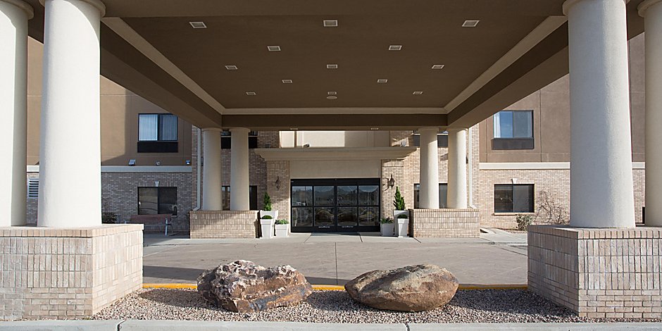 Holiday Inn Express Suites Las Vegas Ihg Hotel