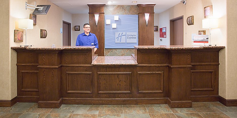 Holiday Inn Express Suites Las Vegas Ihg Hotel
