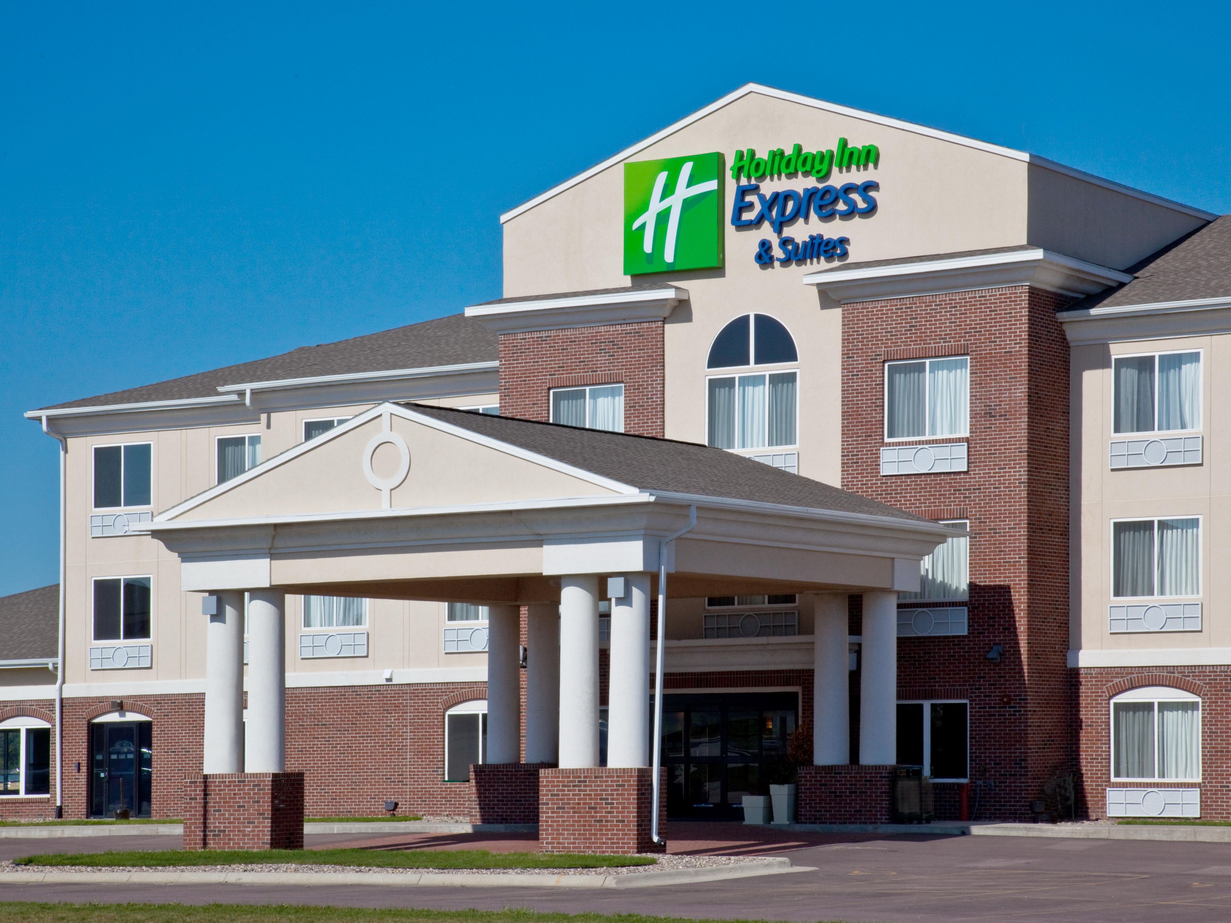 Holiday Inn Express & Suites Le Mars Hotel by IHG