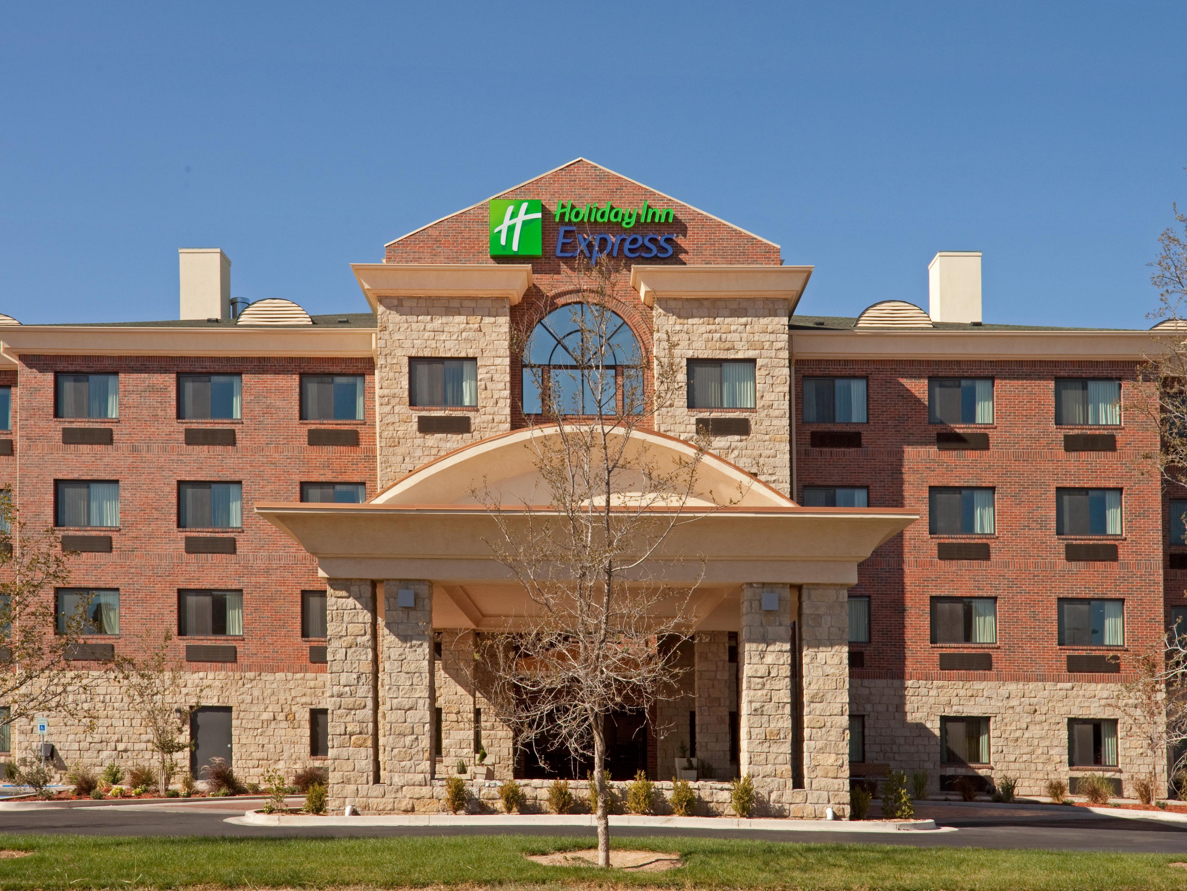 Holiday Inn Express And Suites Lubbock 4287753707 4x3