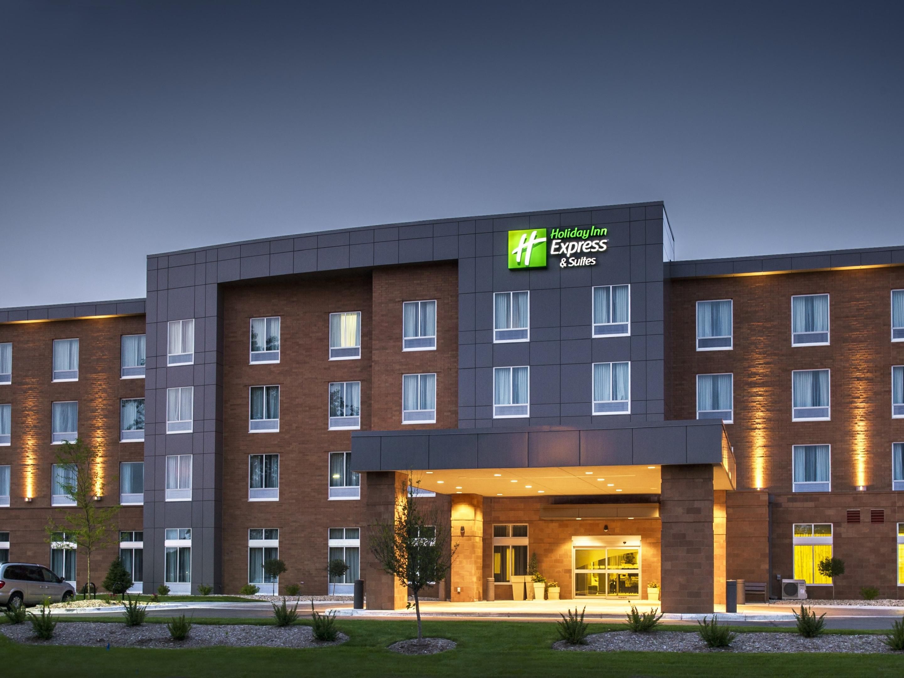 Madison Hotel near Kohl Center | Holiday Inn Express & Suites Madison ...