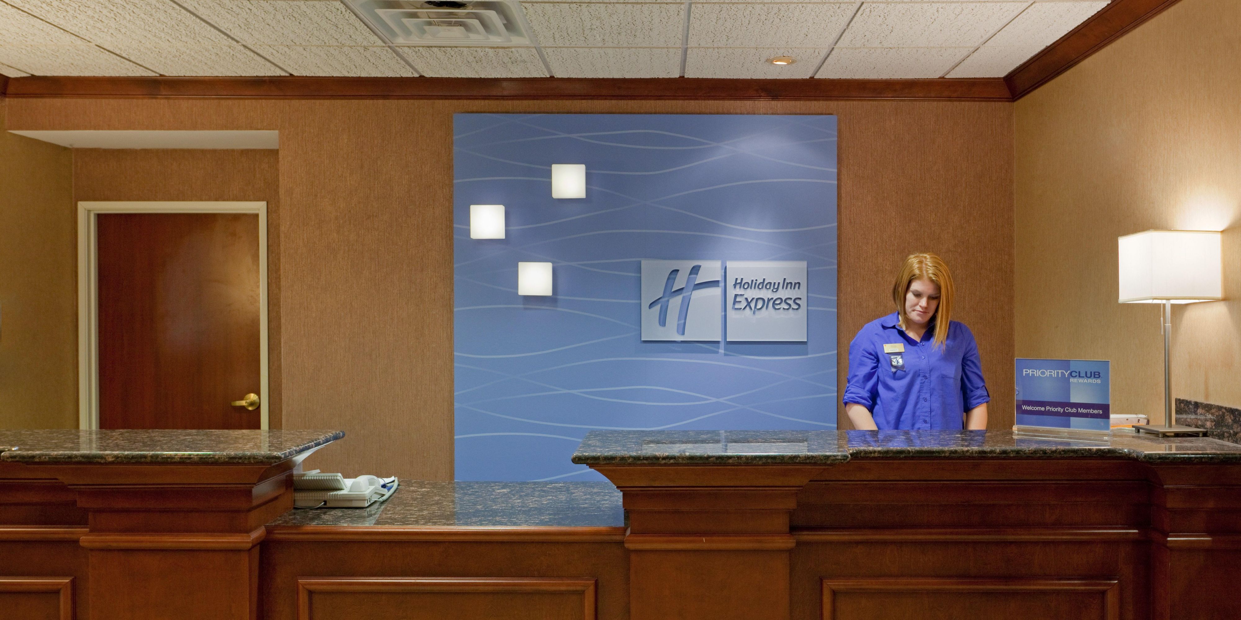 Hotels In Manchester Nh Holiday Inn Express Suites Manchester